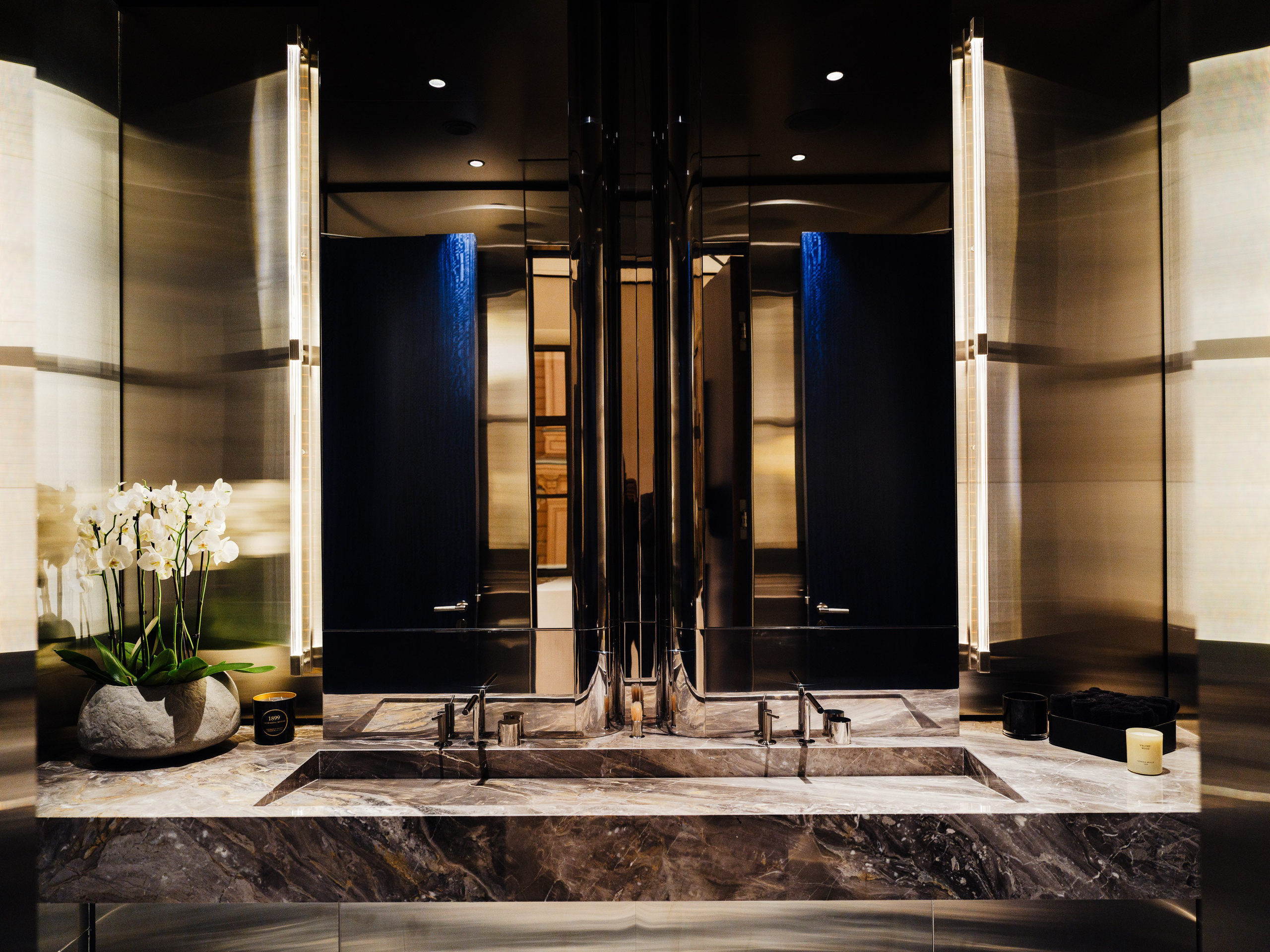 MR Private. Сайт фотографа Стояна Васева