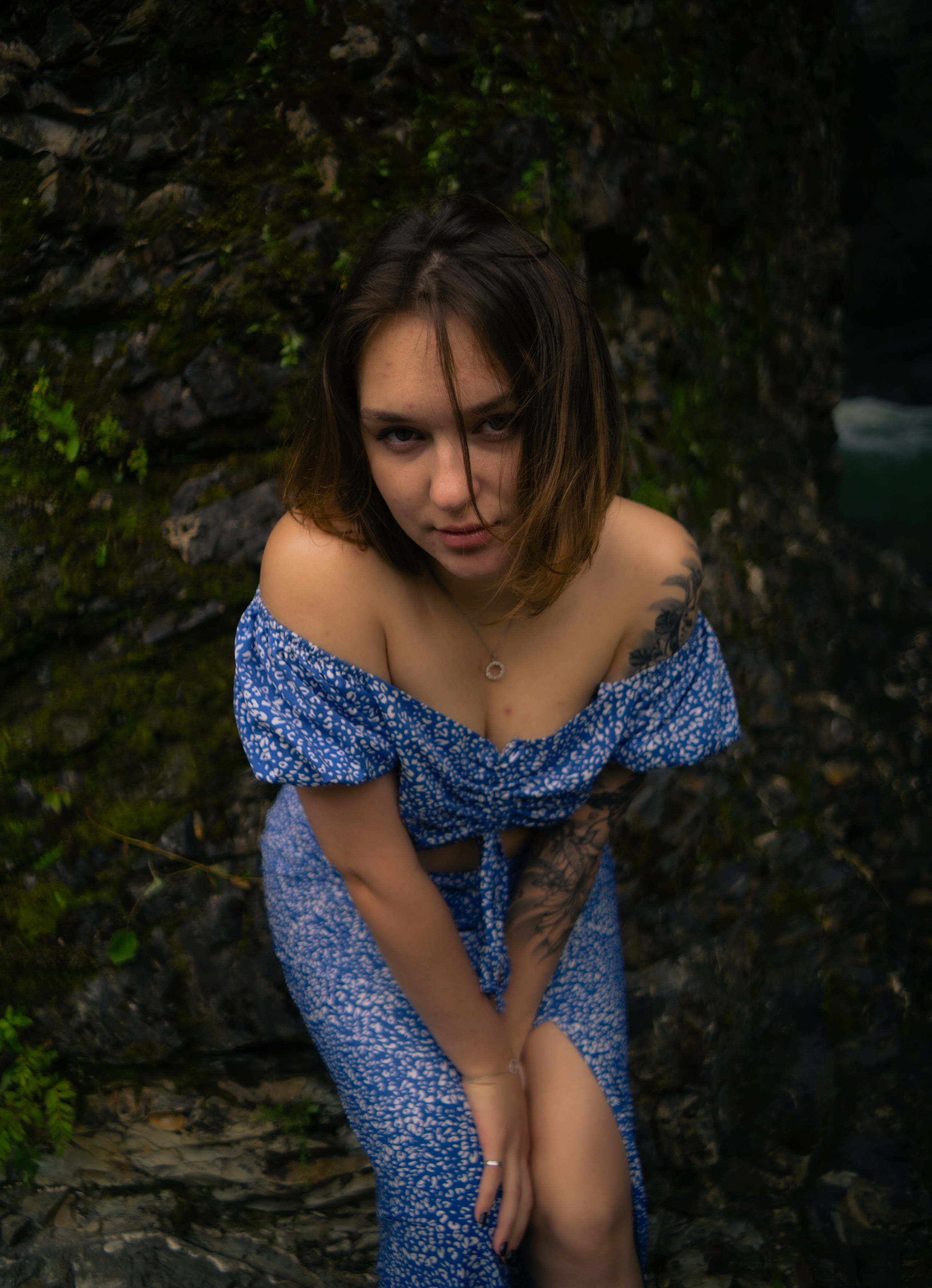 Алина на водопаде. Главная