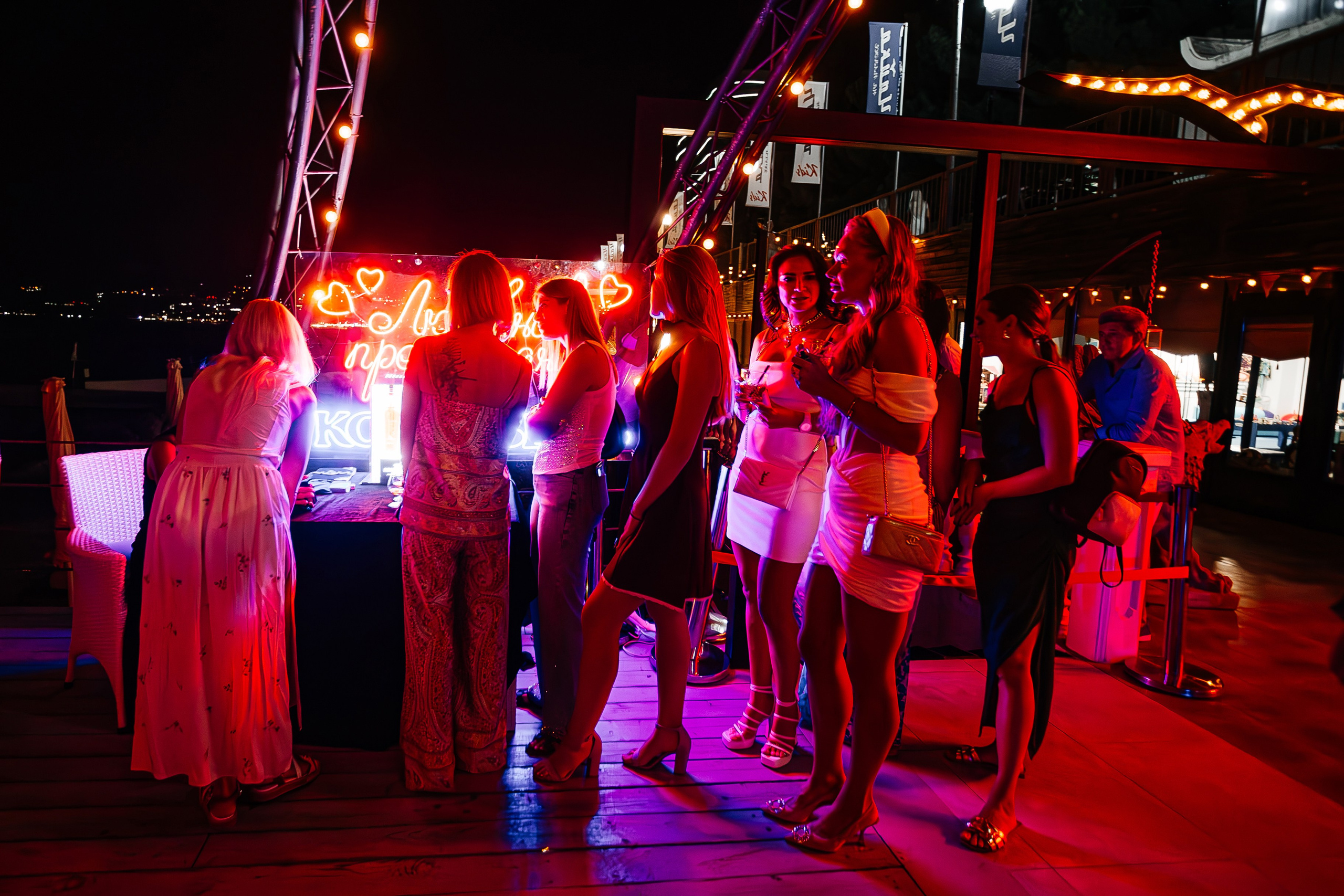 Бурито_Чайка_на_пляже_Ялта 23.08.2024. Аминов Руслан | Фотограф