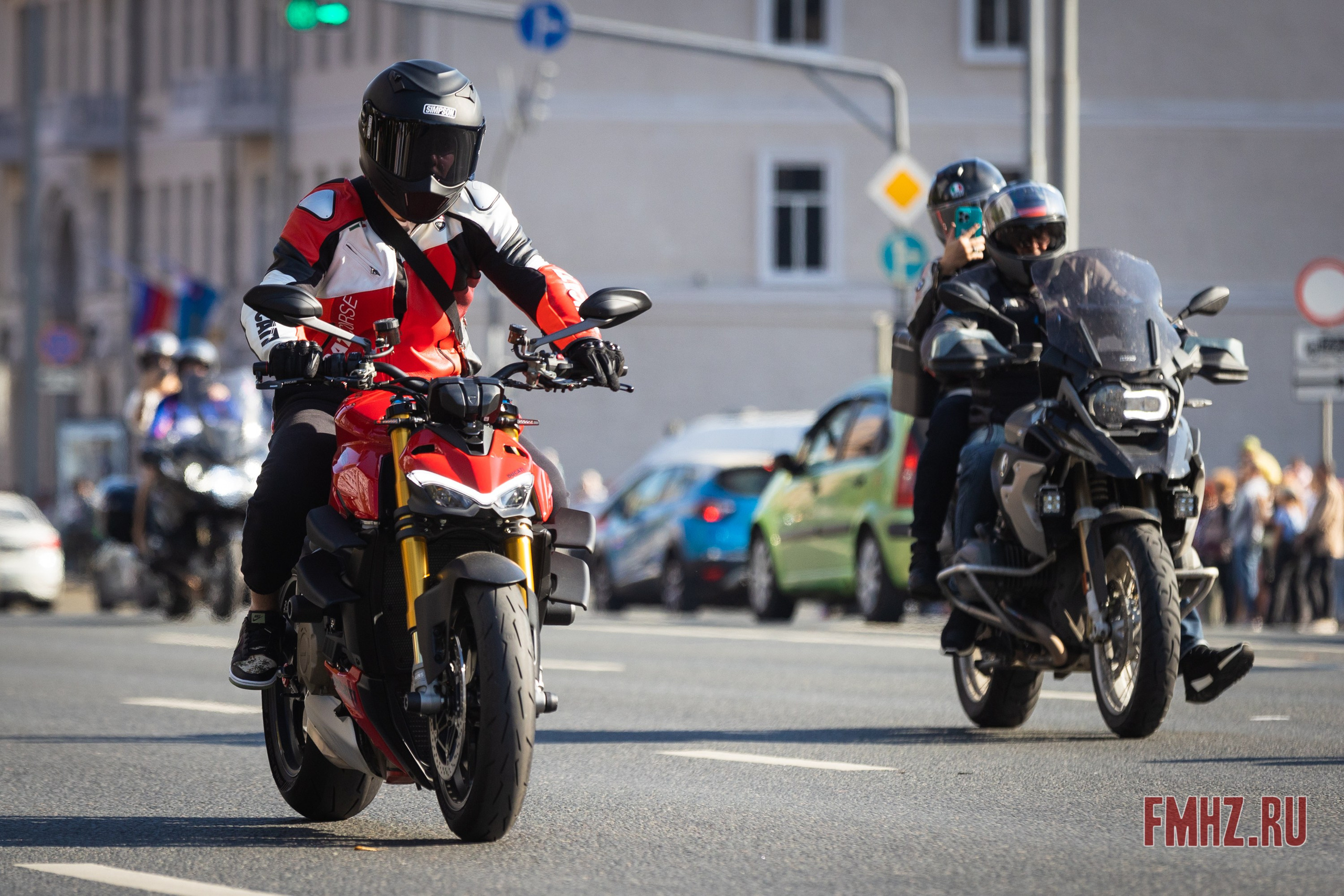 Закрытие Мотосезона 2023 на проспекте Академика Сахарова. Фотограф Владимир Охрименко