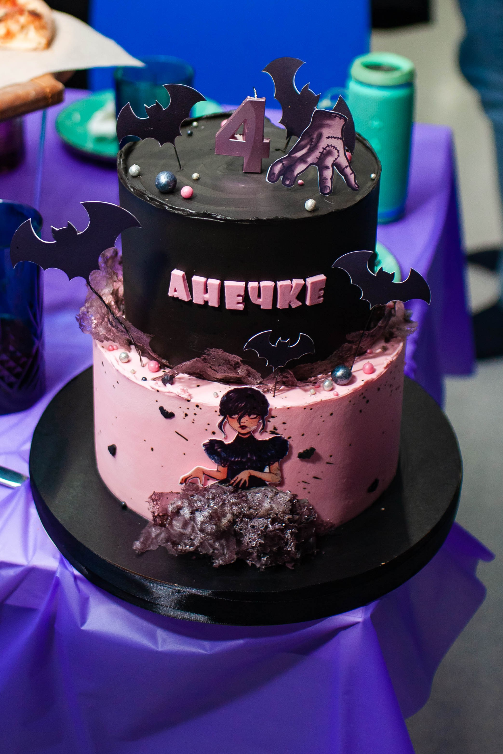 День Рождения Анечки в стиле Уэнсдей. Детский и семейный фотограф в Санкт-Петербурге Елизавета Сорокина