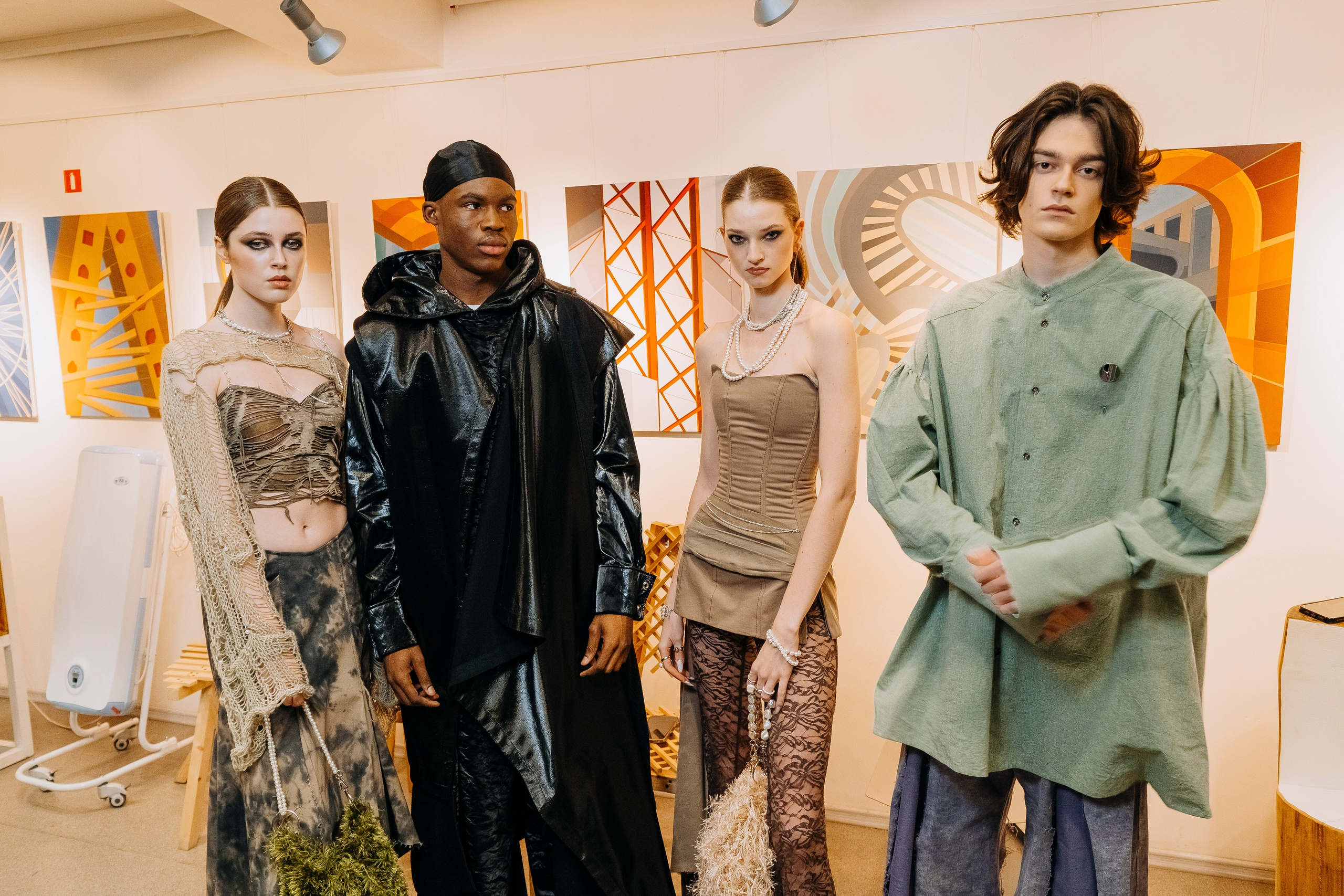 B&D FASHION SHOW: Мода как искусство. Переосмысление классики. Больше: https://sinonim.org/improve#res. Профессиональный портретный фотограф в Москве Владимир Глаголев