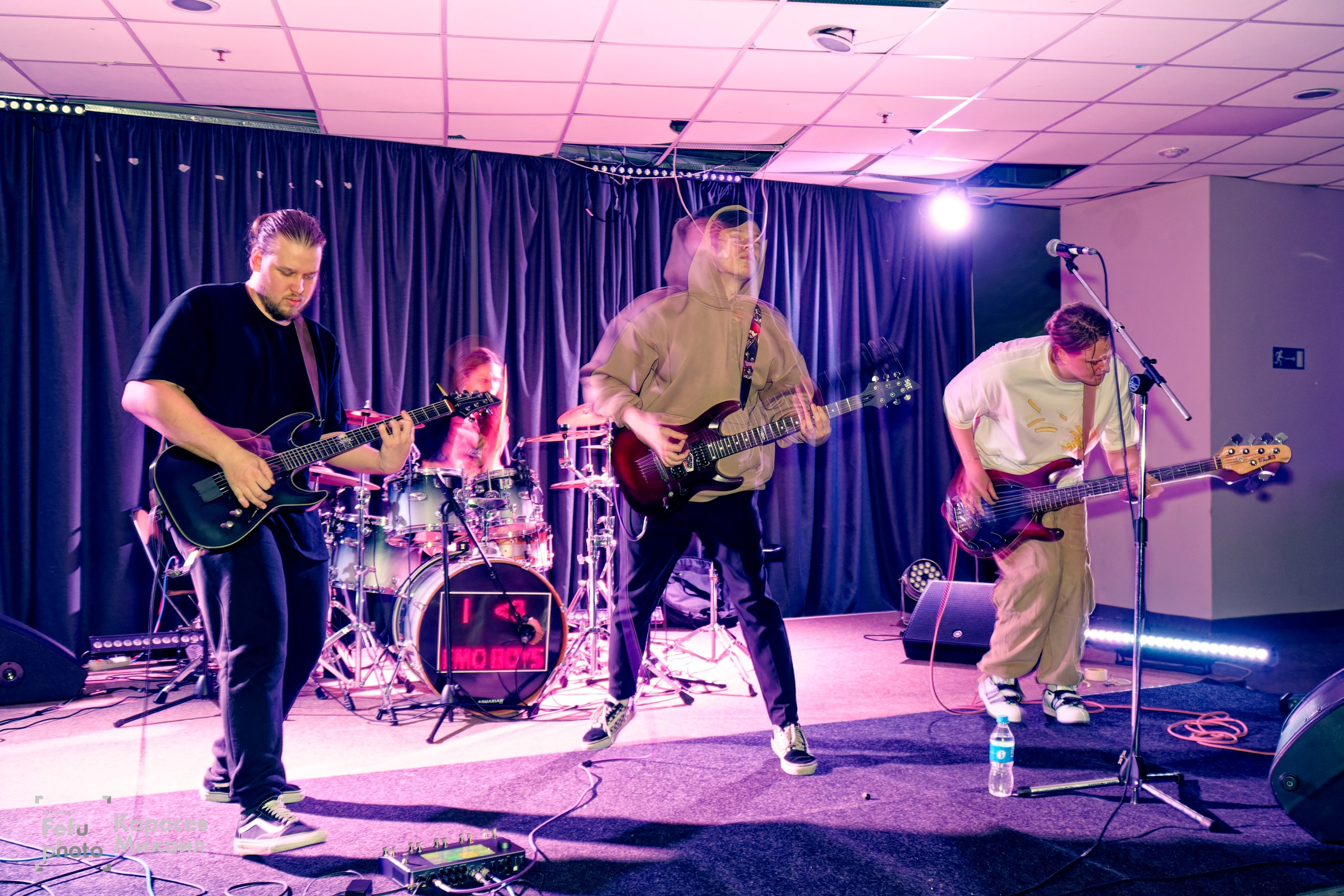 Концерт групп «Chrono's Idol» и «Продукты по акции». Репортажный, event-фотограф во Владивостоке