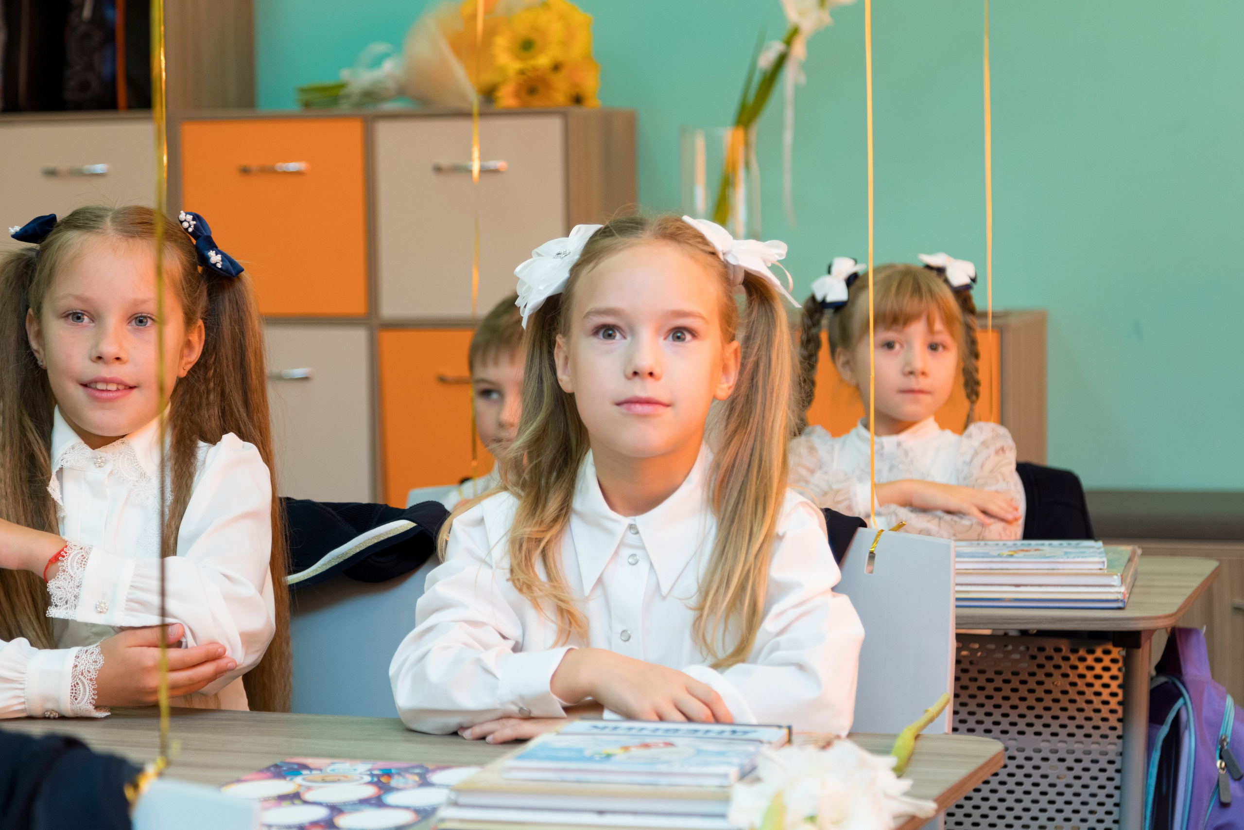 Линейка первоклассников. Детский и контент фотограф Надя Волкова Санкт-Петербург