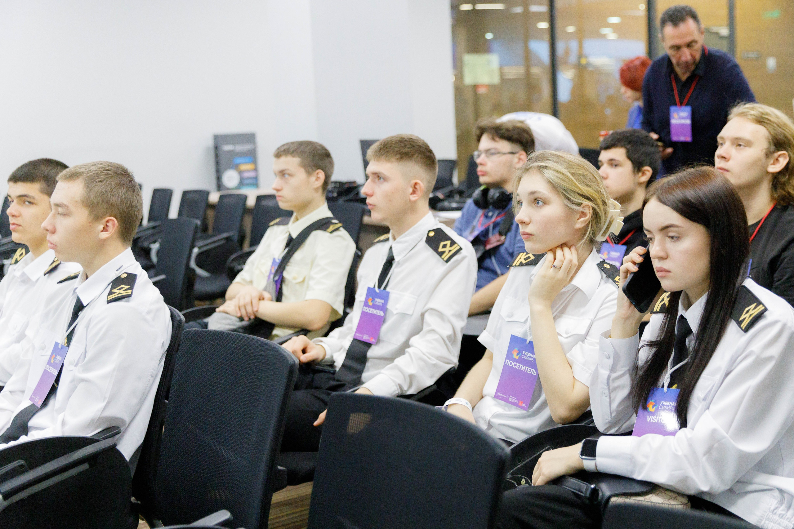 Семинары в рамках фестиваля беспилотных летательный аппаратов. Экспоцентр. Репортажный фотограф в Новосибирске Алена Помазунова