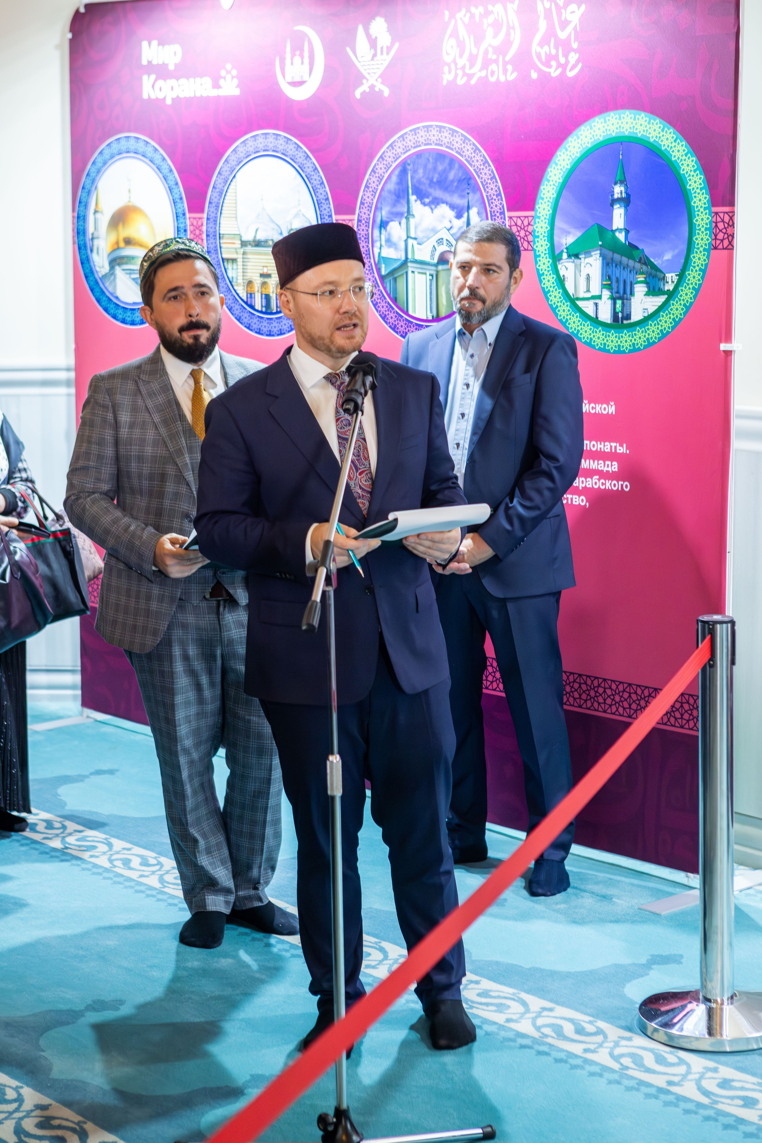 Открытие выставки Мир Корана. Рекламный, предметный, репортажный, семейный фотограф и художник в Москве
