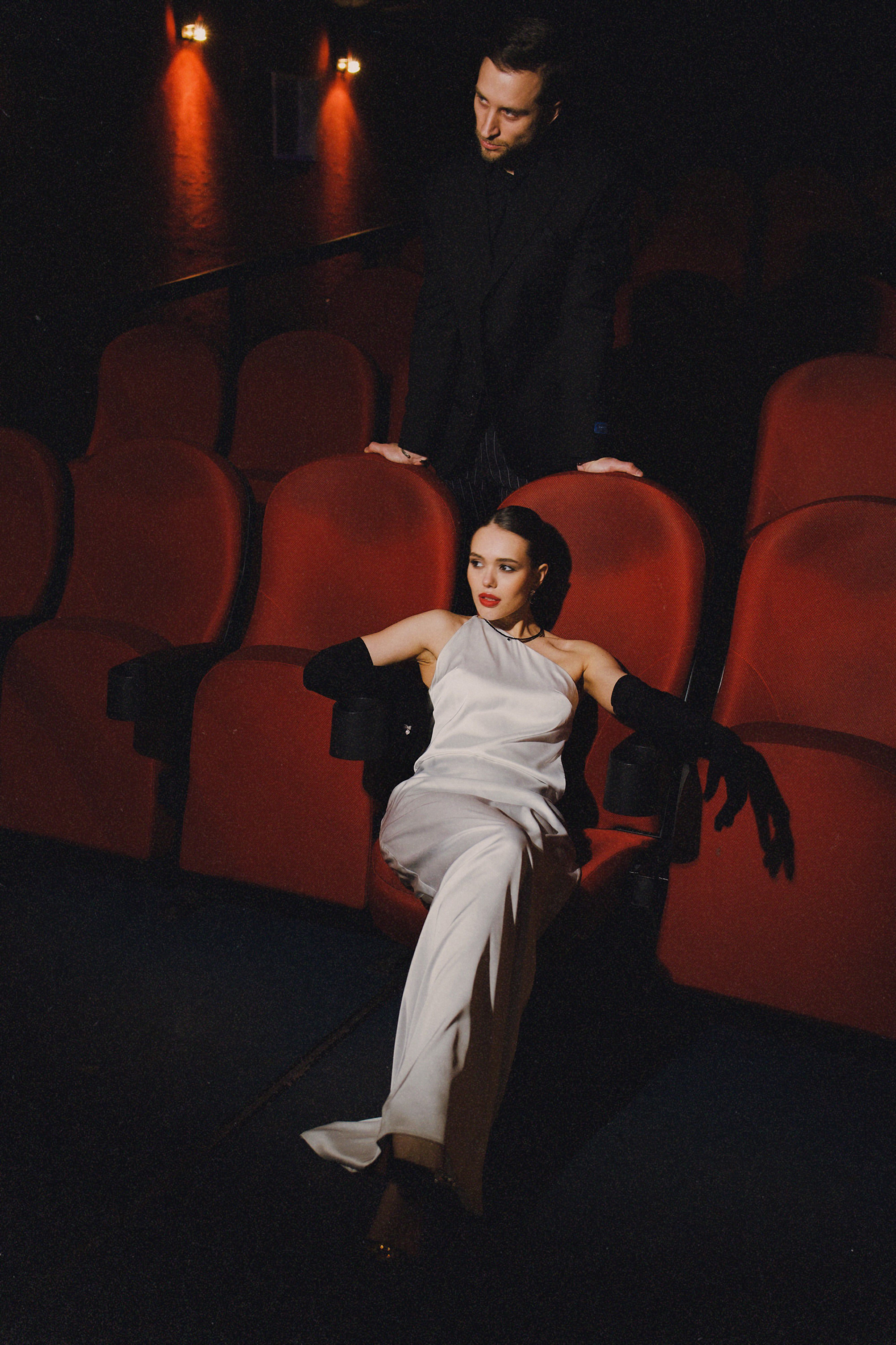 Когда в зале погас свет. Свадебный фотограф в Москве и Санкт- Петербурге Алина Сараева