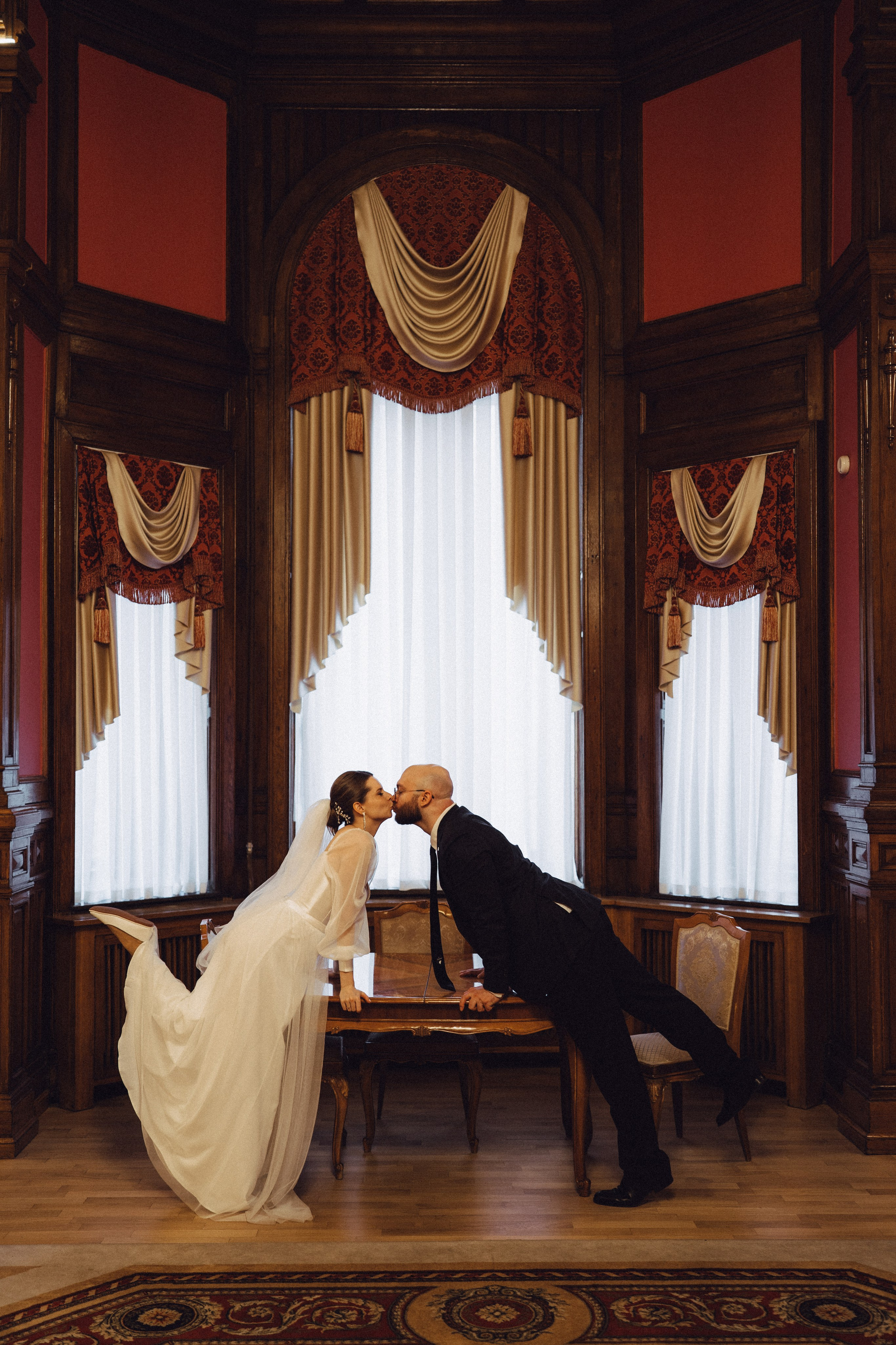 СВАДЕБНАЯ СЬЕМКА ВО ВТОРОМ ДВОРЦЕ (ДЕКАБРЬ) ТАКЖЕ СЬЕМКА В СТУДИИ НА ЧЕРНЫШЕВСКОЙ. Профессиональный фотограф, Санкт-Петербург — Виктория Богомолова