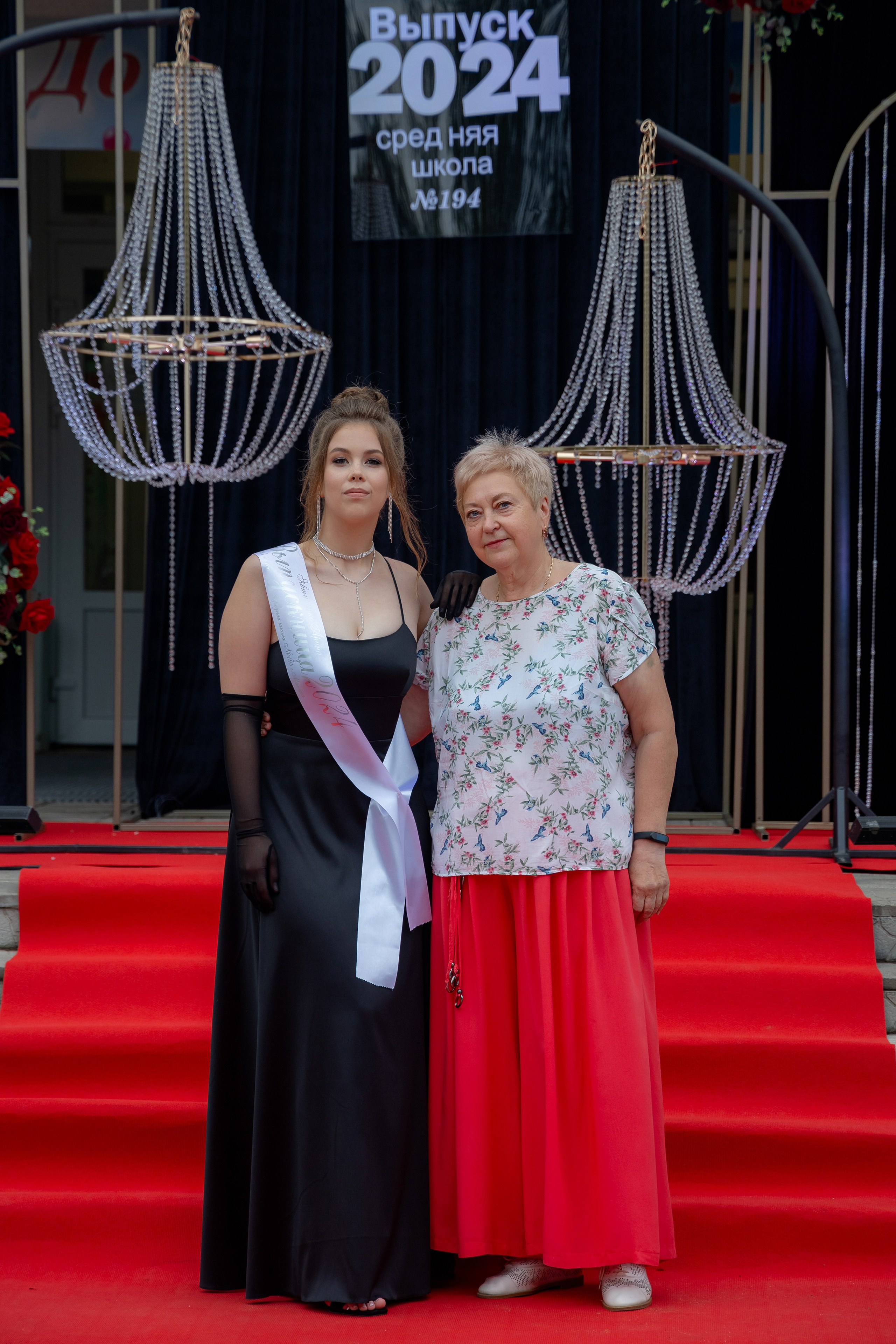 Школьный выпускной 2024 год в Соколе (Минск). Свадебный фотограф в Минске/Беларуси Сергей Спиридонов