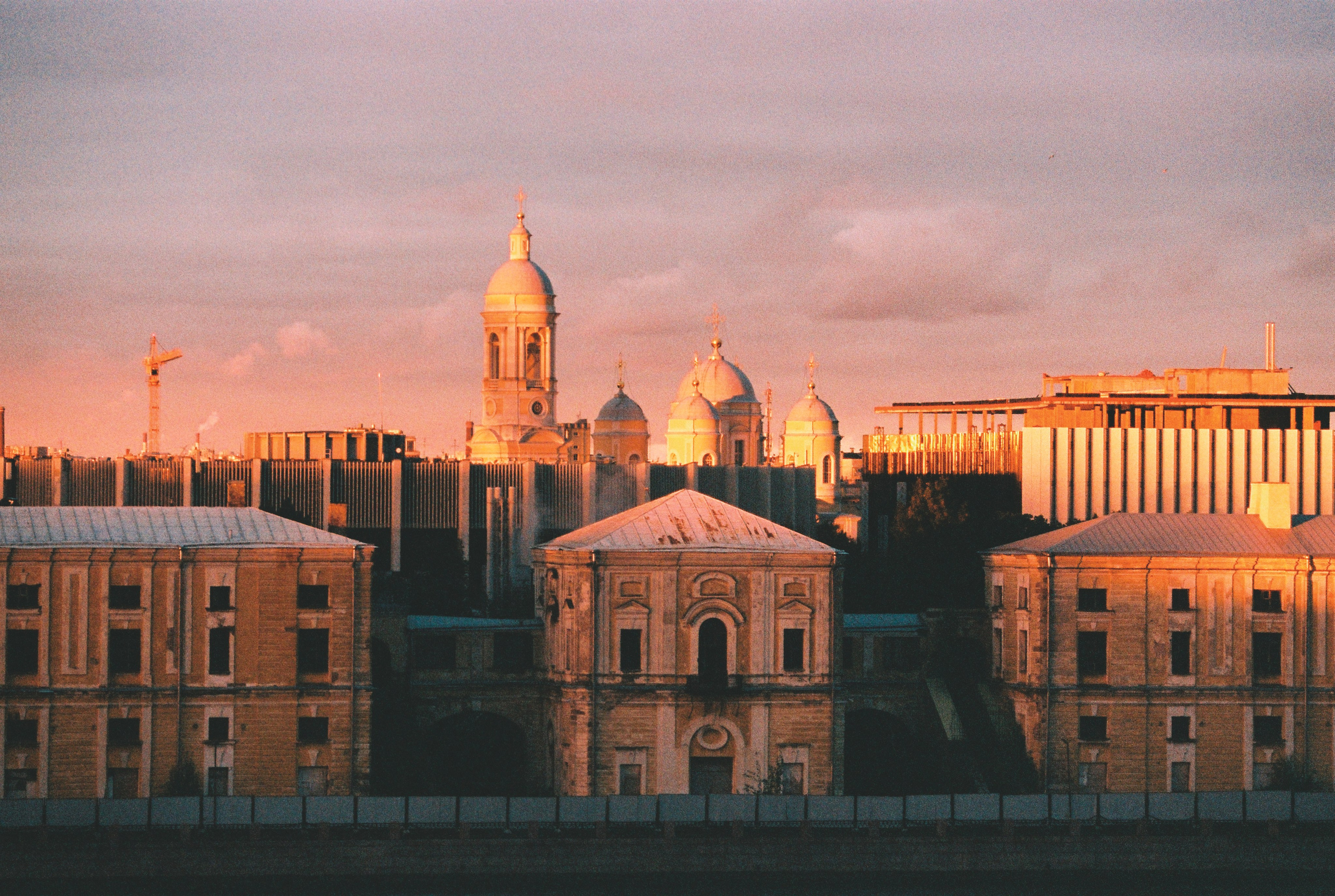 Фотографии цветные. Свадебный и семейный пленочный фотограф в Петербурге Истомина Ирина