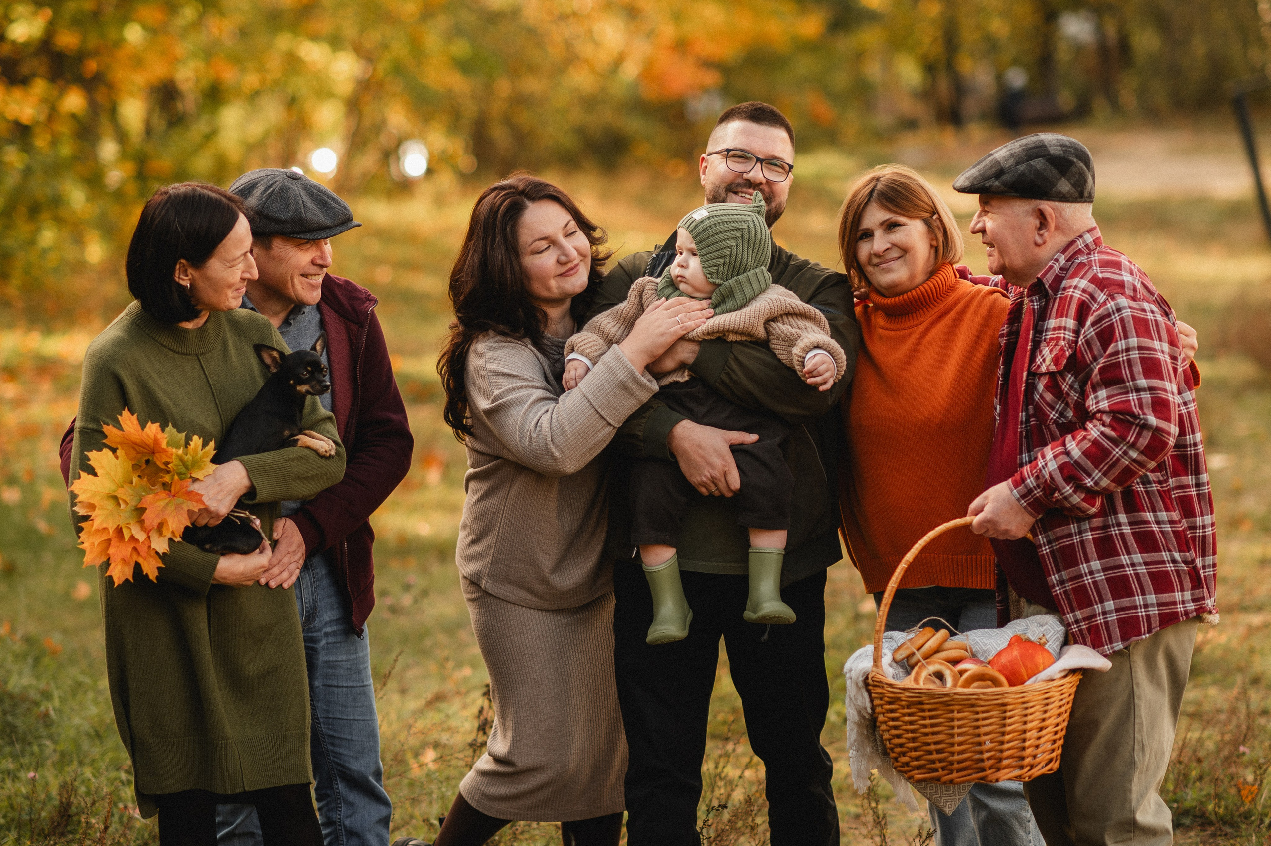 Осенняя фотосессия большой семьи в парке. Семейная фотосессия Бутово Москва фотограф Алина Морщагина