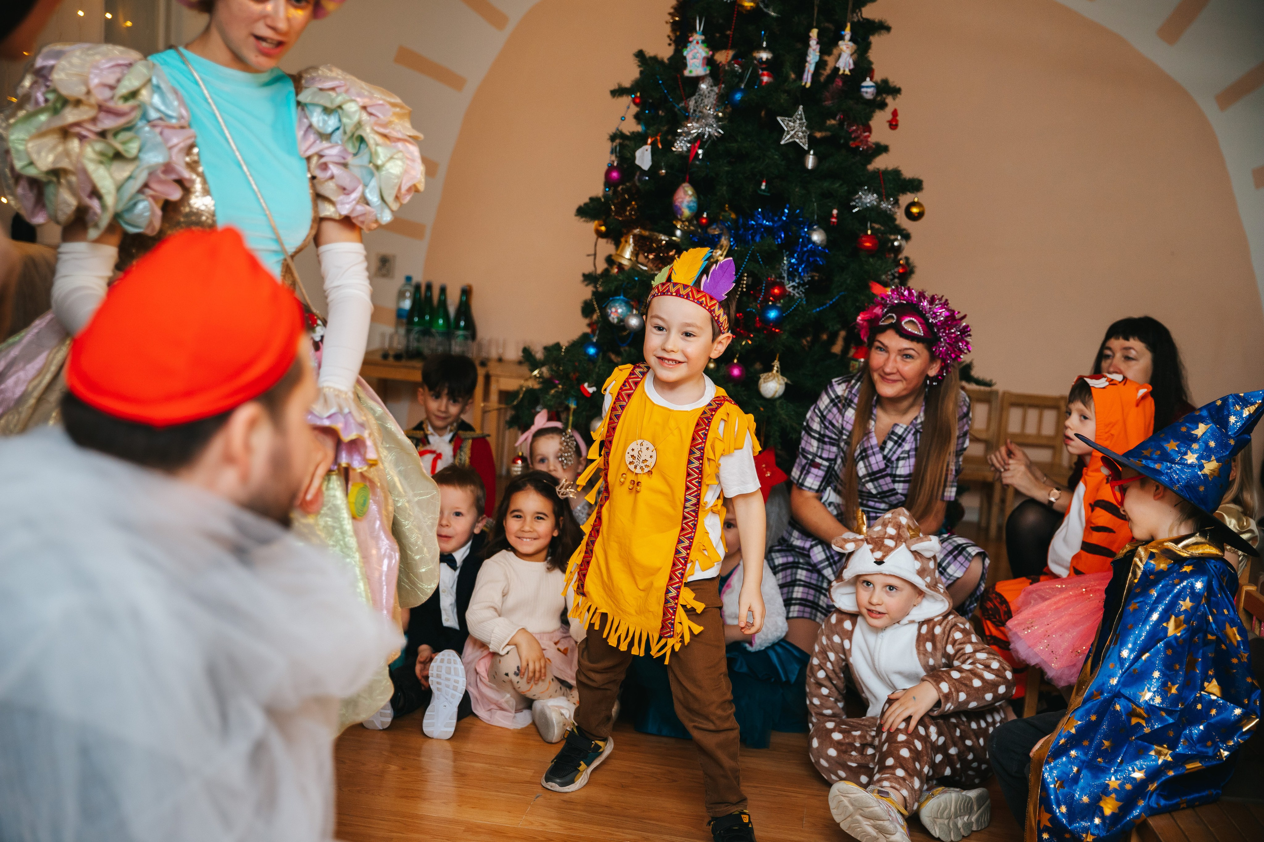 Новогодний утренник в Монтессори-садике. Семейный lifestyle фотограф в Санкт-Петербурге Людмила Пахомова
