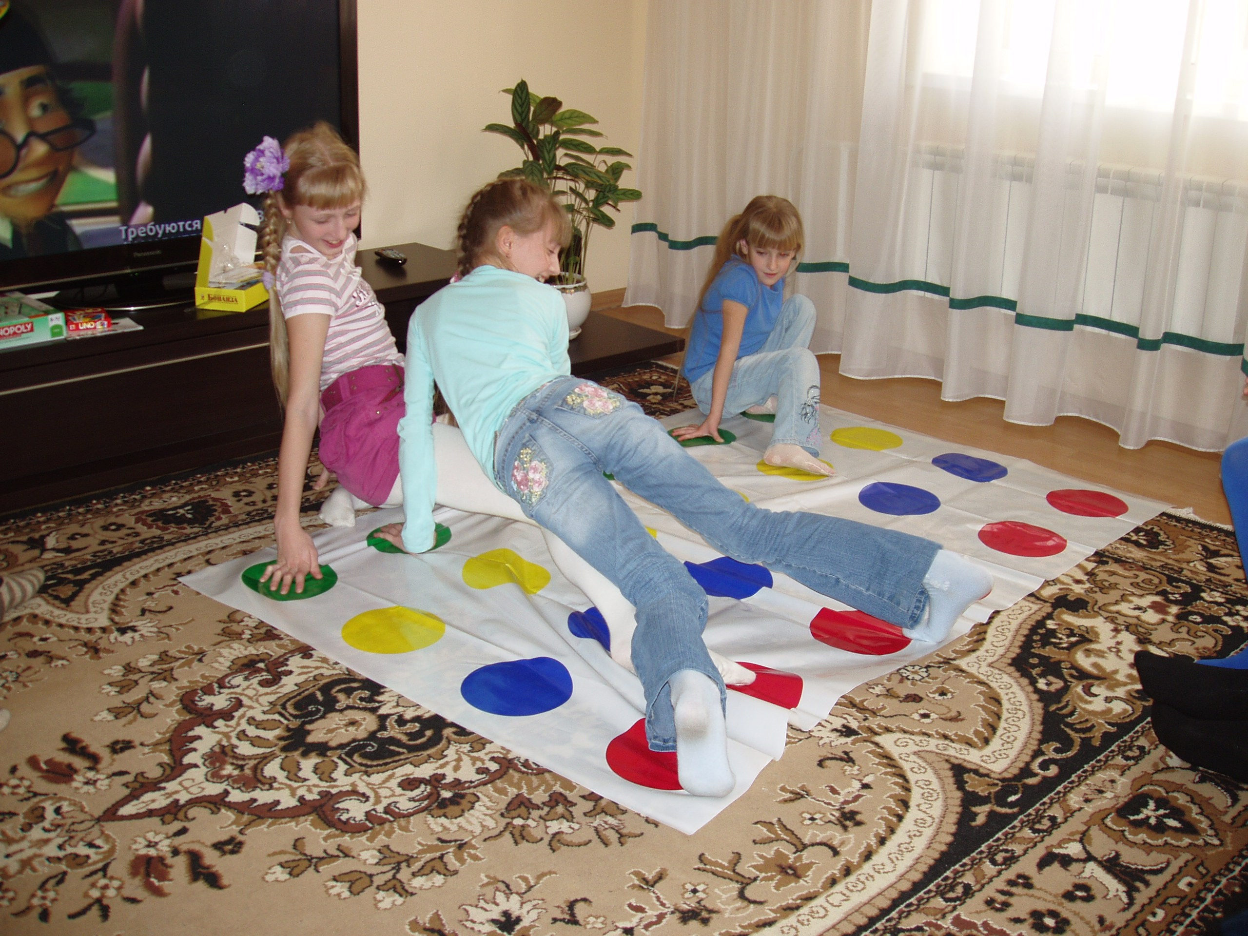 Катя ДР 12 лет Дома + Спортекс 04.12.2011. Семейный, Свадебный фотограф СПБ Питер— Романова Екатерина