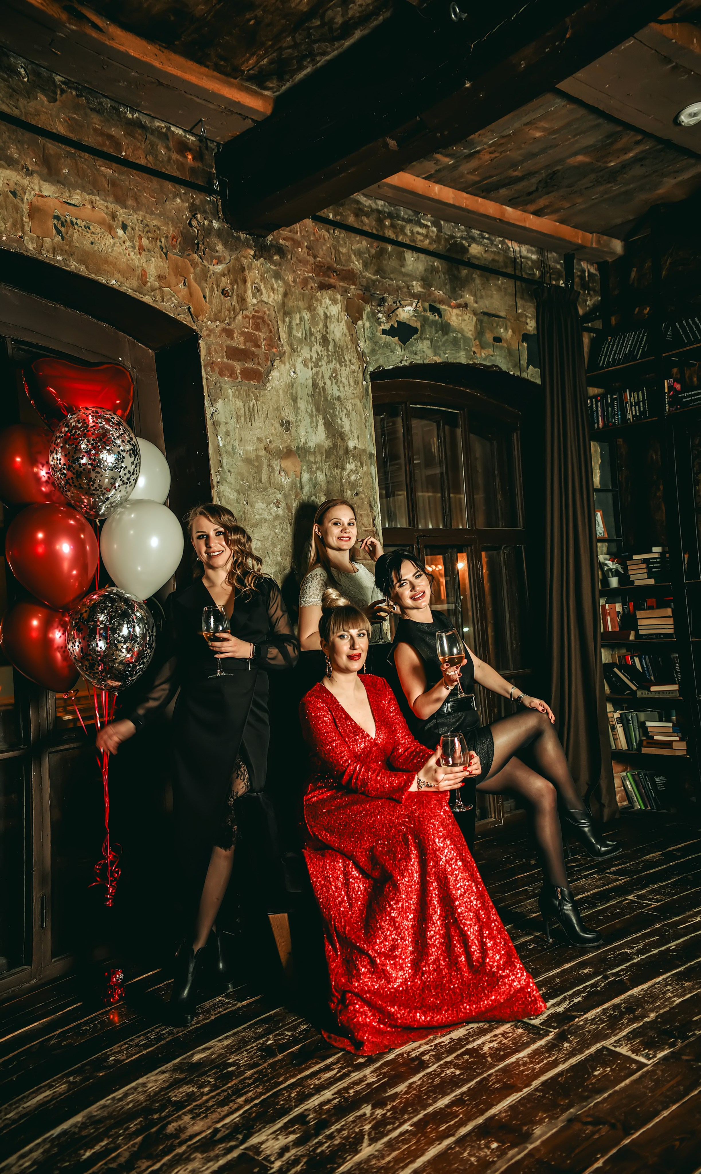 Тематическая вечеринка на юбилей 35 лет. Свадебный, семейный, детский, контент фотограф в Омске Максим Ильин