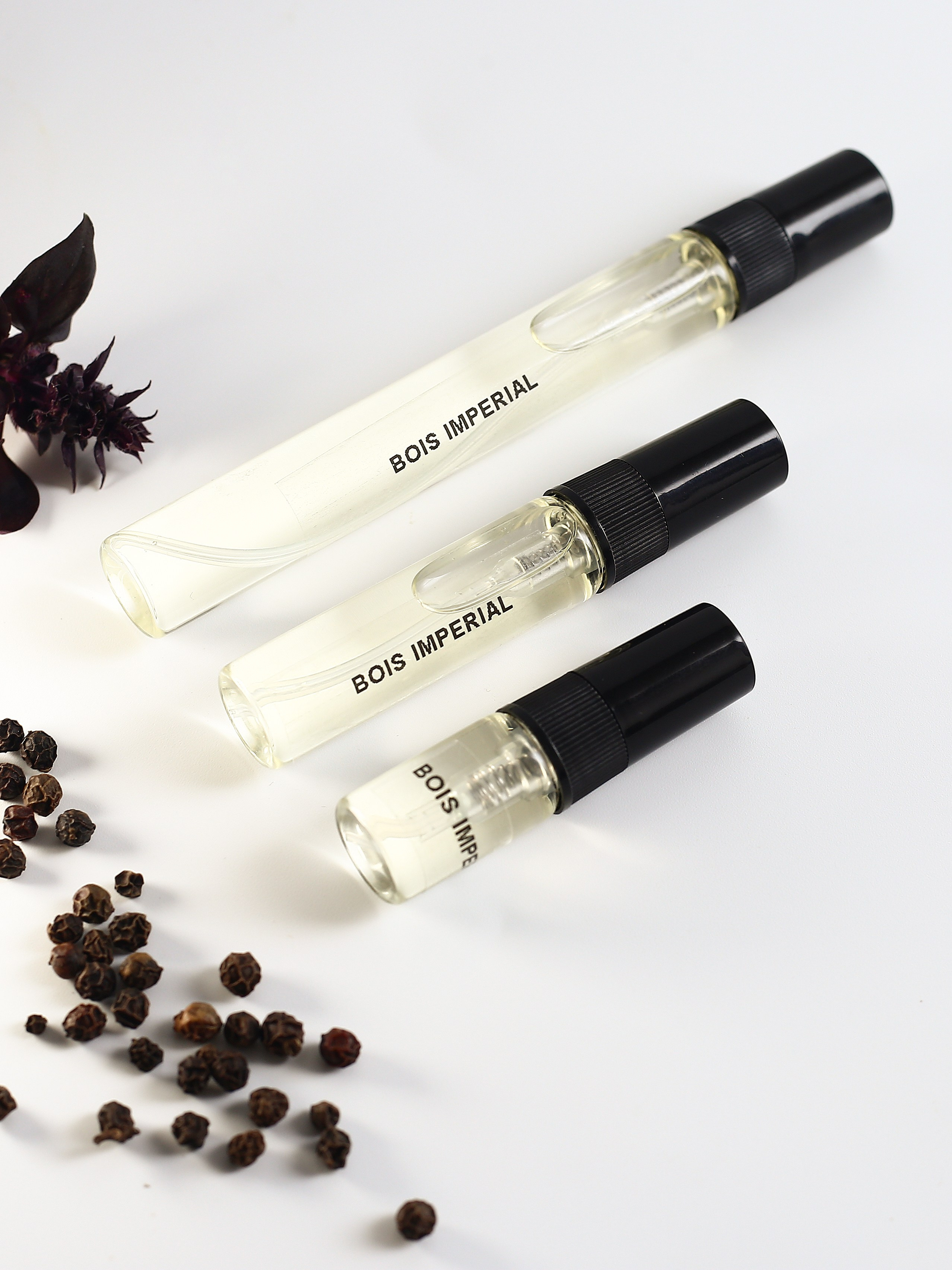 Парфюм в светлых тонах. Фотограф для различных событий, проектов, маркетплейсов, сайтов и мероприятий в Екатеринбурге