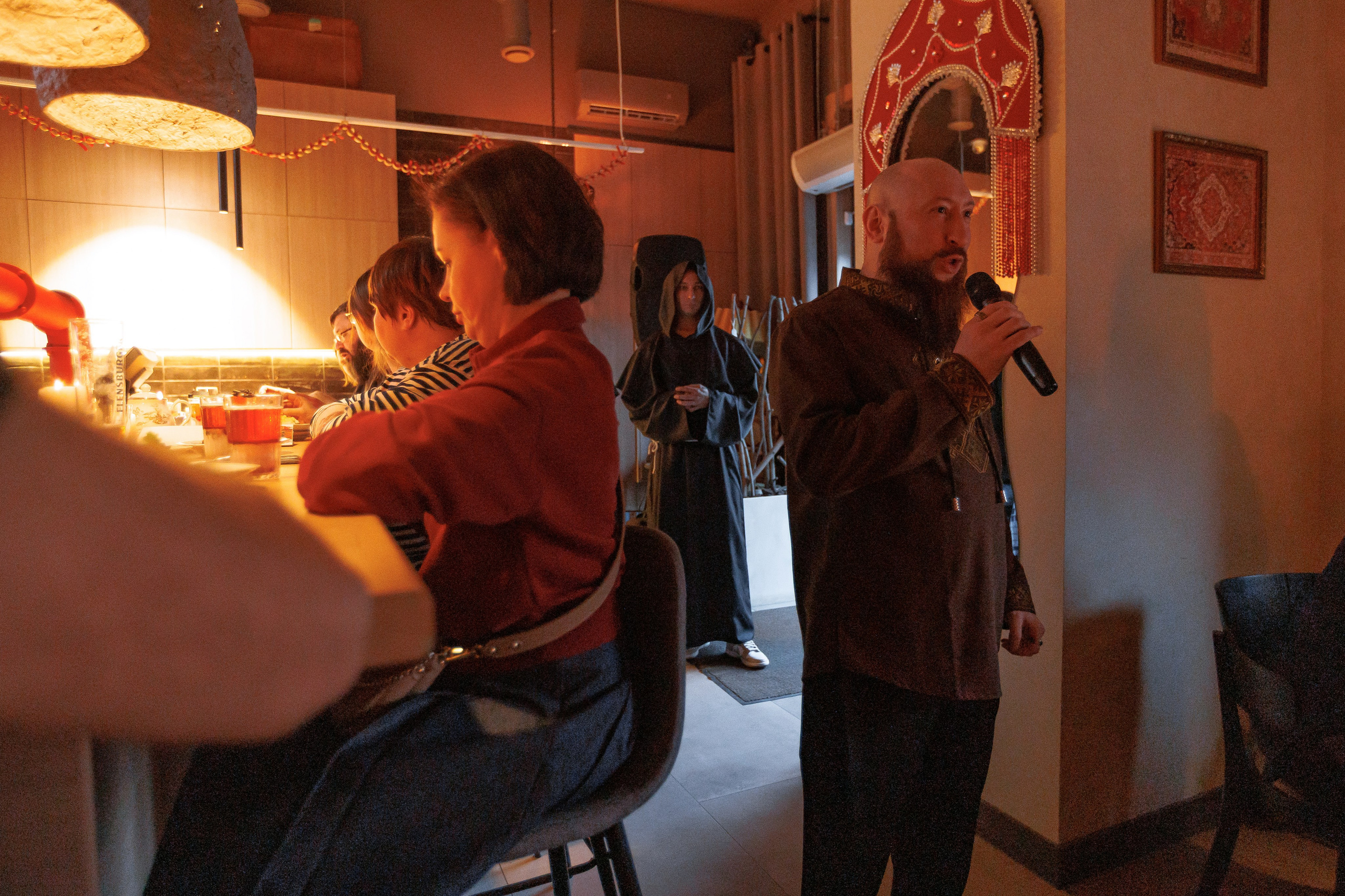 Гастроужин Поселенцы в гостях у Самозванцев