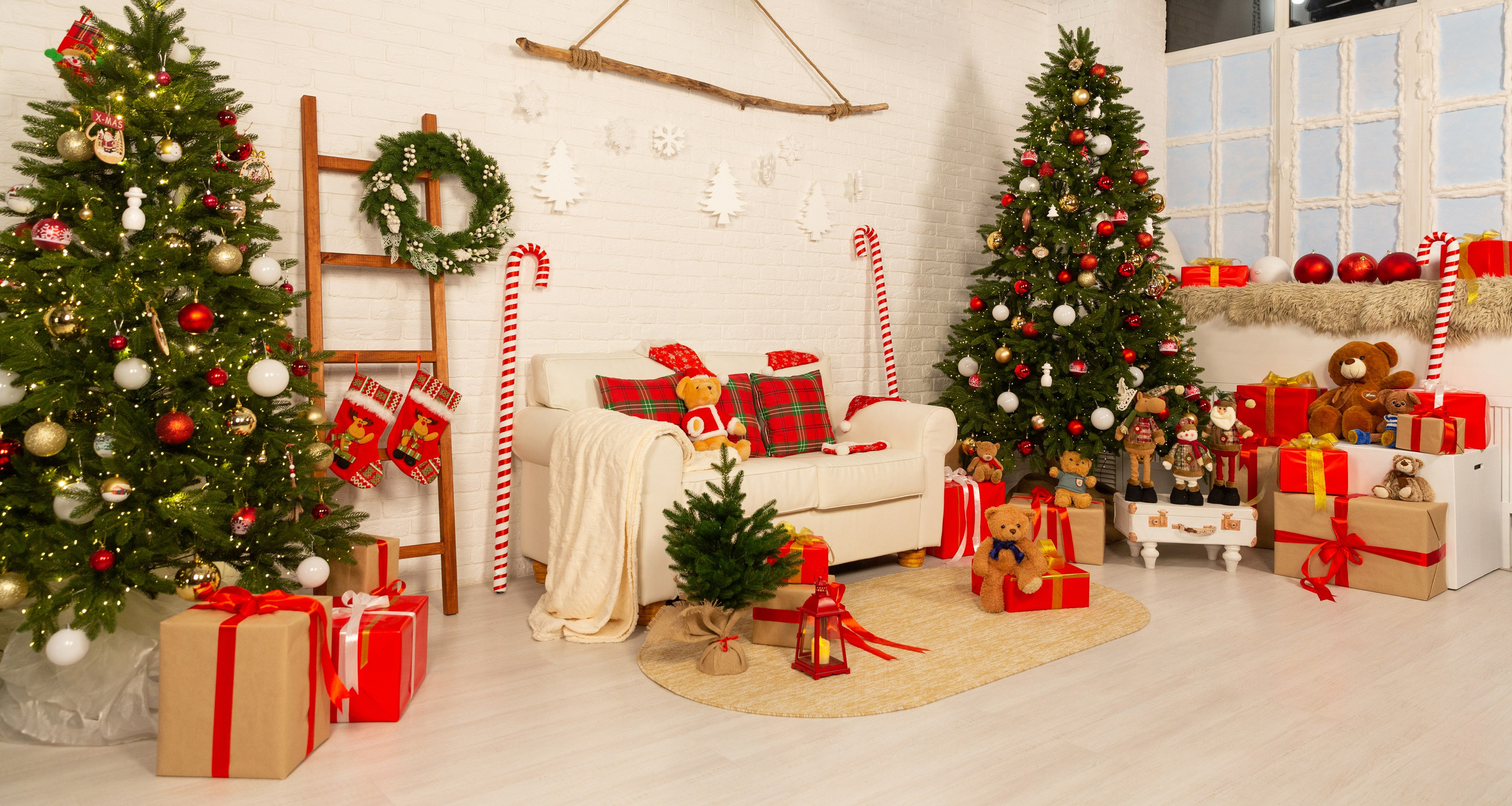 Новогодние локации. Фотостудия Алматы. Семейная и детская фотостудия Family studio.Фотограф Алматы