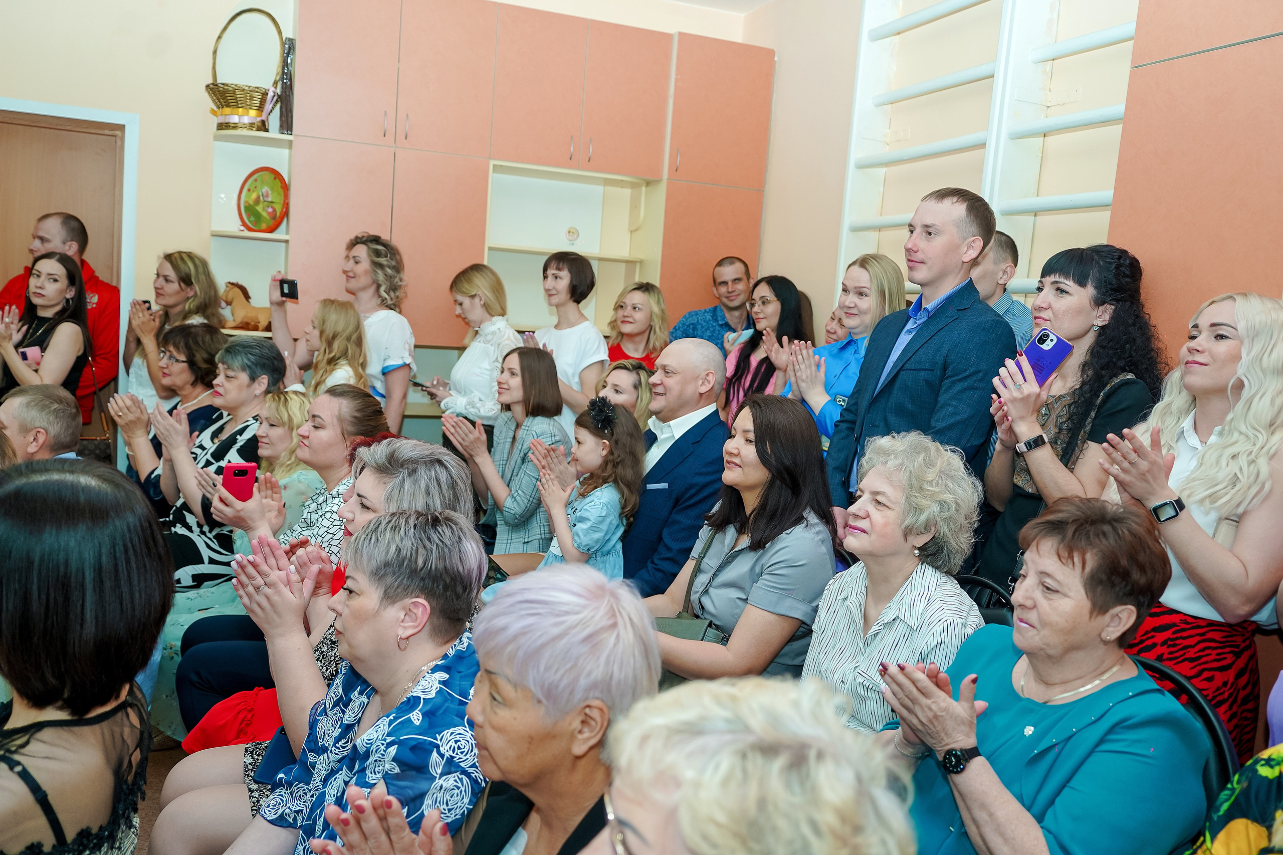 Фотосъемка видеосъёмка фотограф видеооператор новогодних утренников  в. Фотограф, видеооператор Нина Коршунова