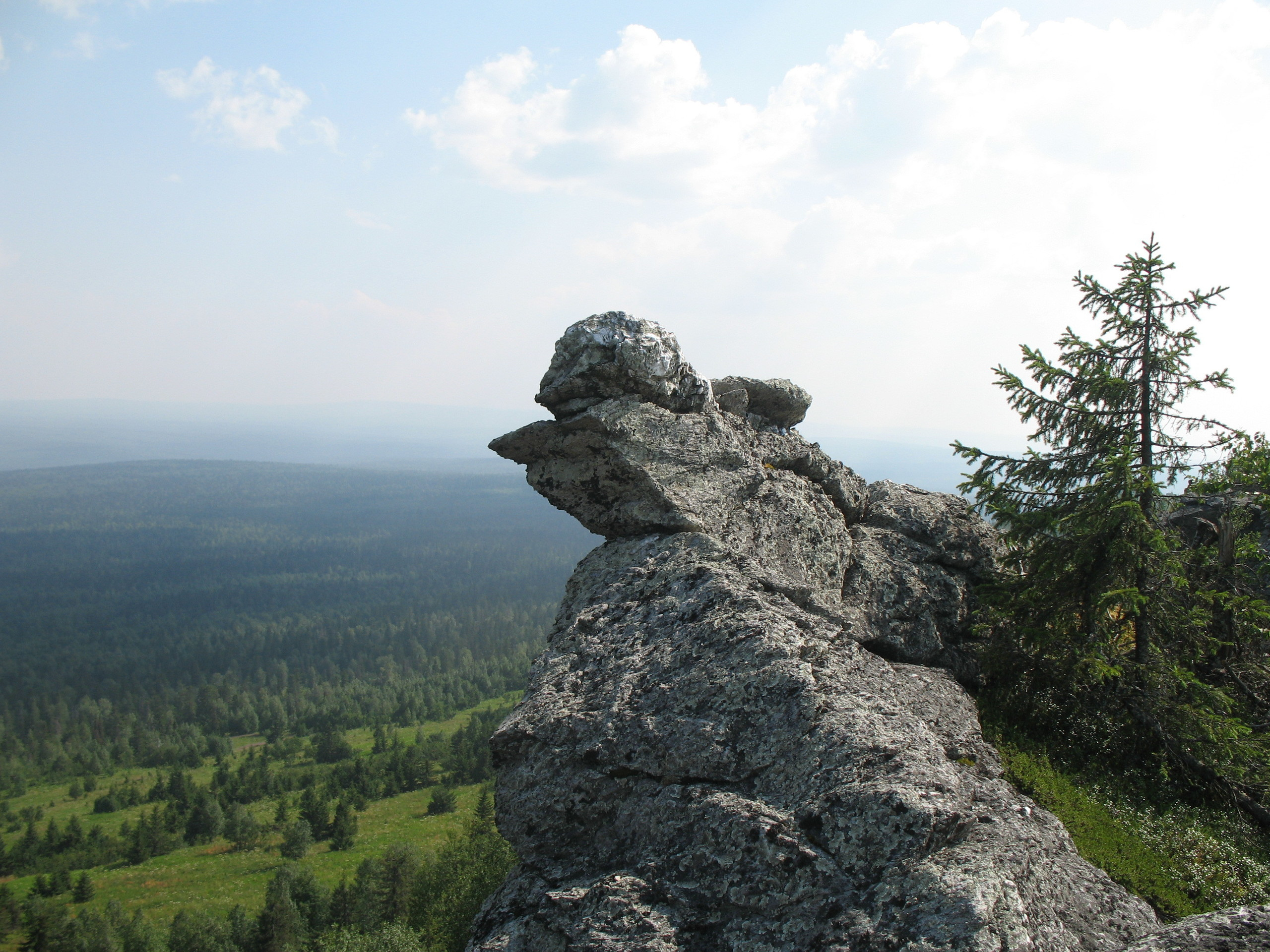 Южный Басег богат на скалы причудливой формы.