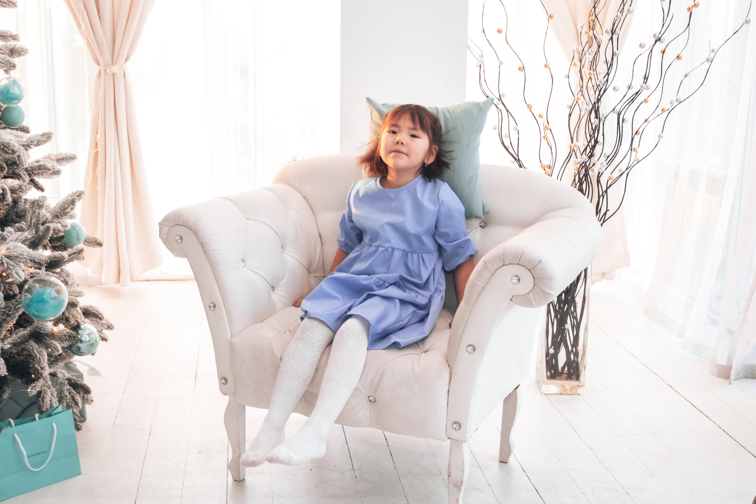 Съёмка прекрасной семьи в зале Лайт. PhotoMeet — Фотограф в Улан-Удэ