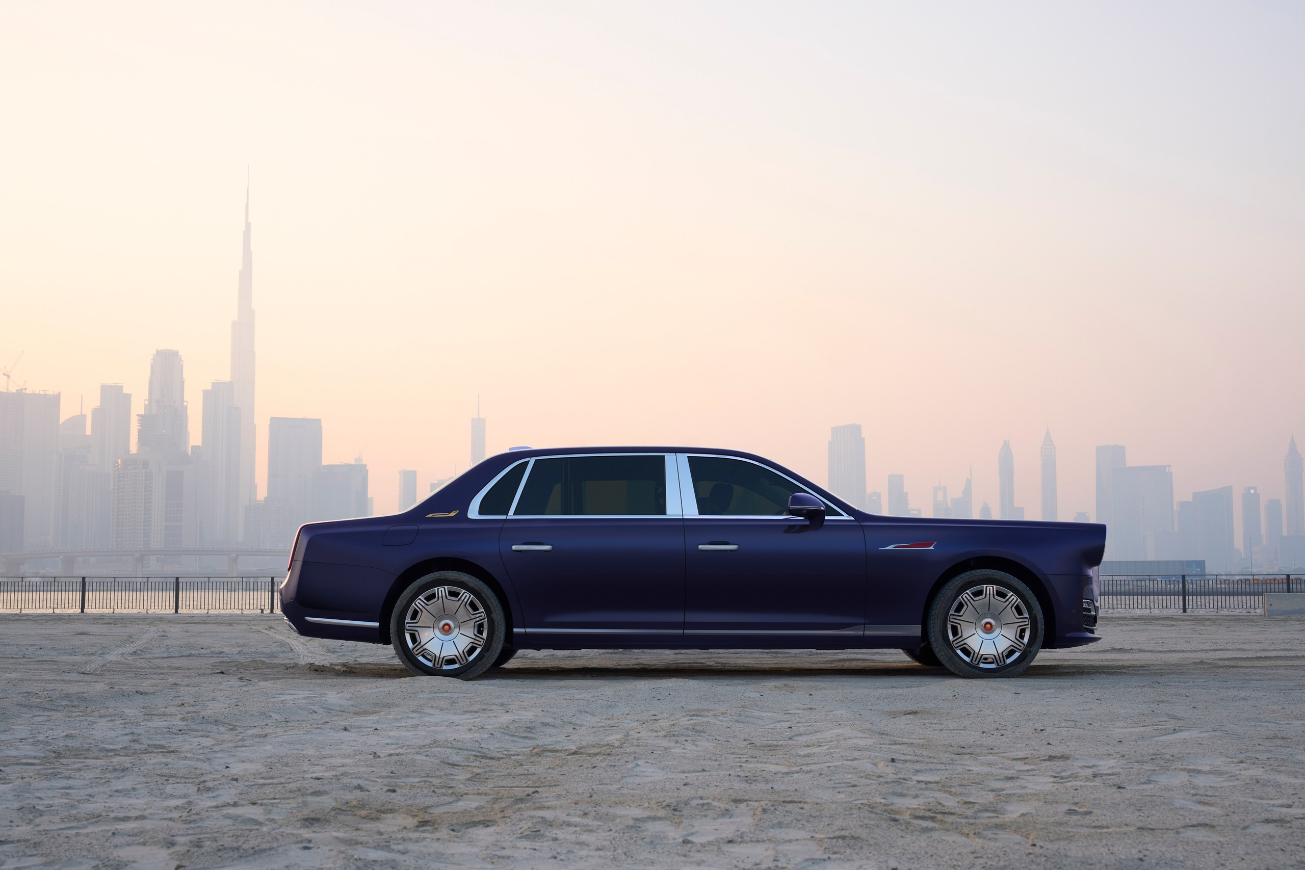 Hongqi Golden Sunflower. Creative photographer Denis Klero