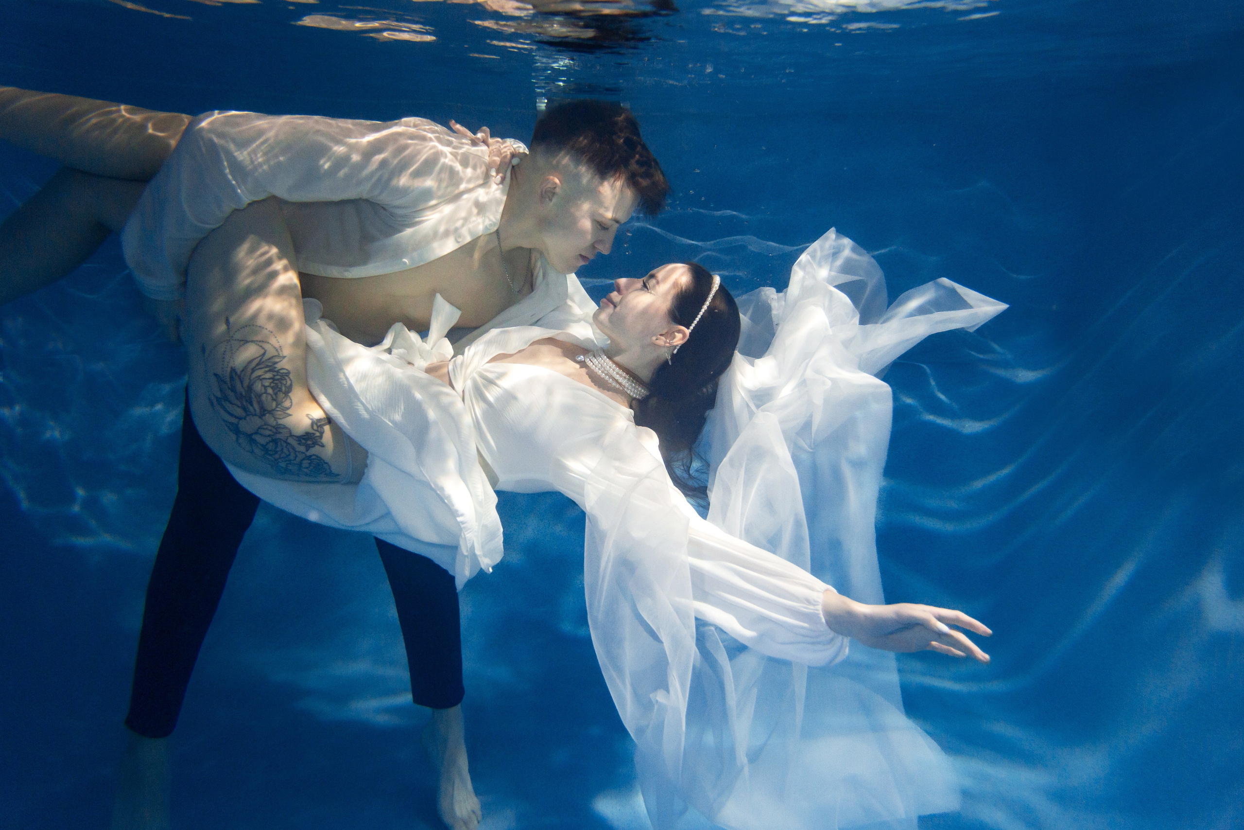 Свадьба под водой. Надежда Рыжова, портретная и контент-съемка в Челябинске