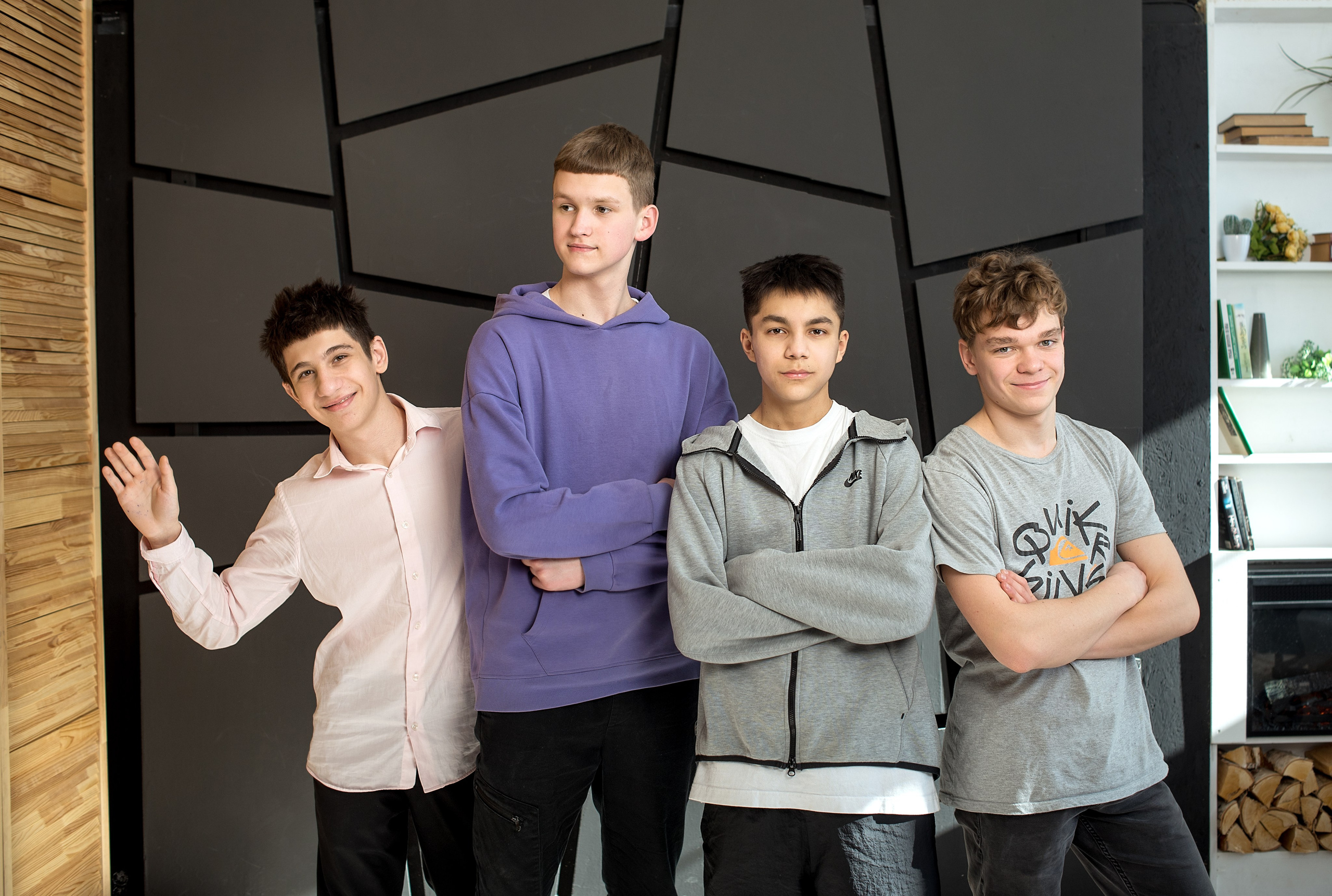 Пример съемки старшеклассников для альбома с наполнение «премиум» стиль съемки классический. Выпускные альбомы для школ и детских садов в Иваново