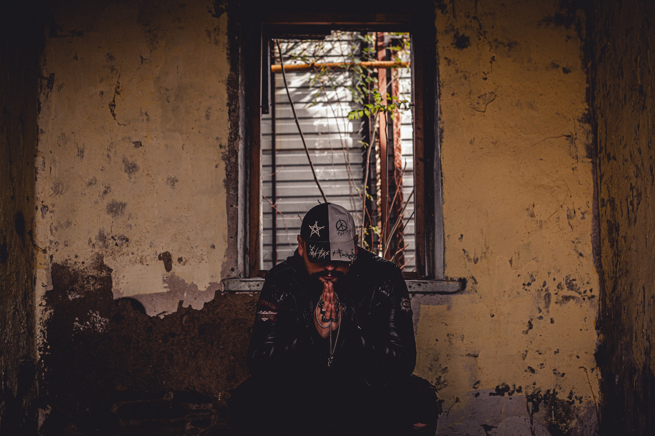 Заброшенная душа. Уличный фотограф Города N