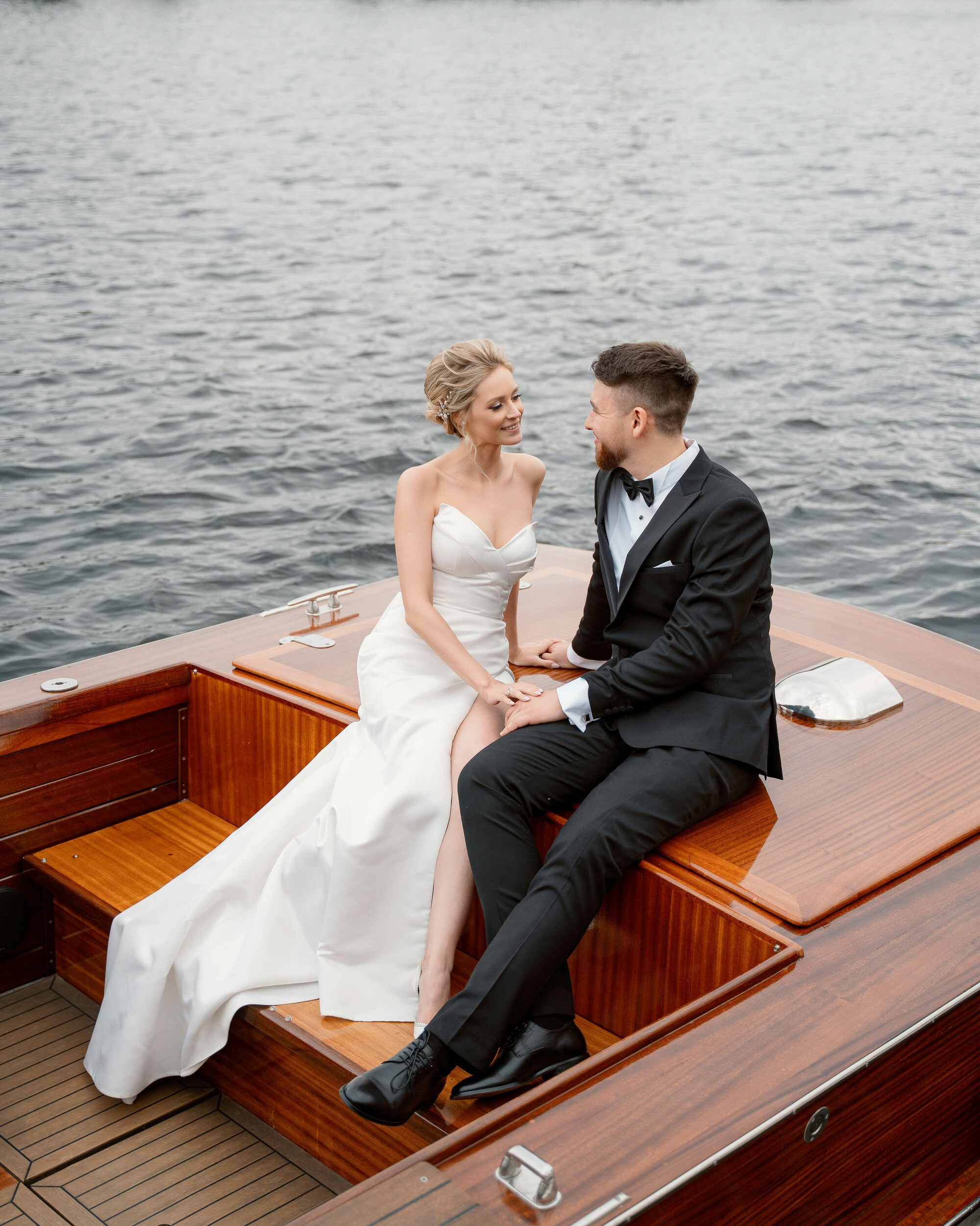 Свадьба для двоих в отеле Wawelberg и на катере. Свадебный фотограф в Санкт-Петербурге и Москве Андрей Нестеров