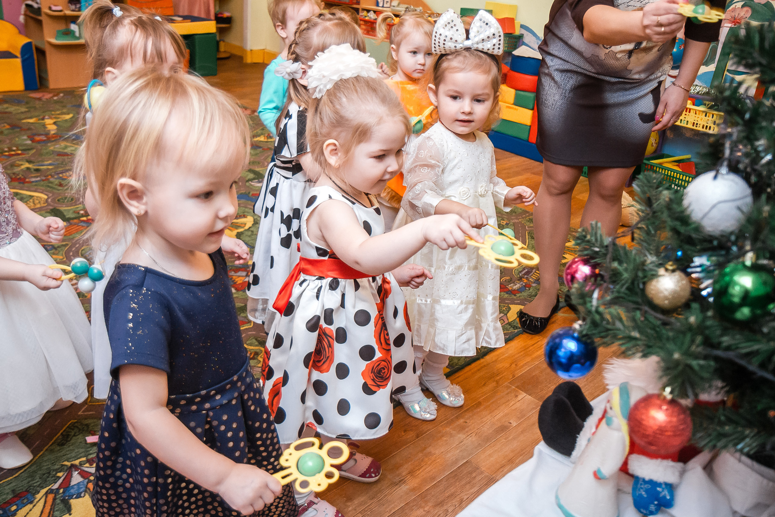 Новый год в ясельках. Фотографиня Мария Дикова