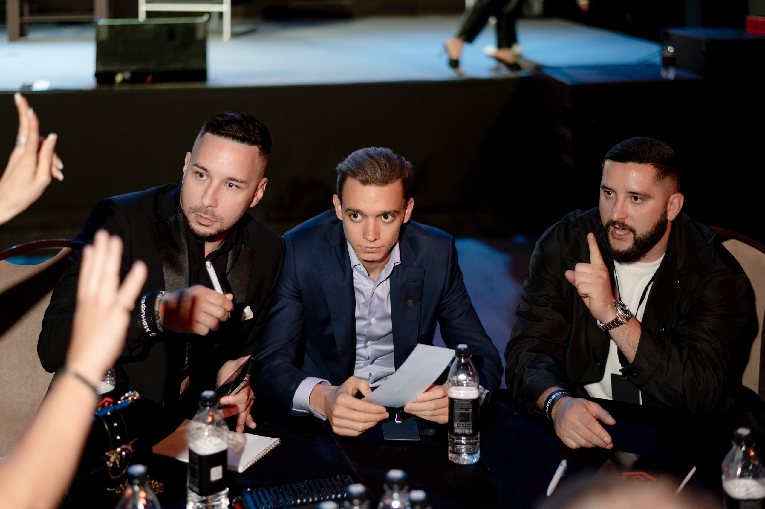 Манифестор. Фотограф в Москве. Антон S