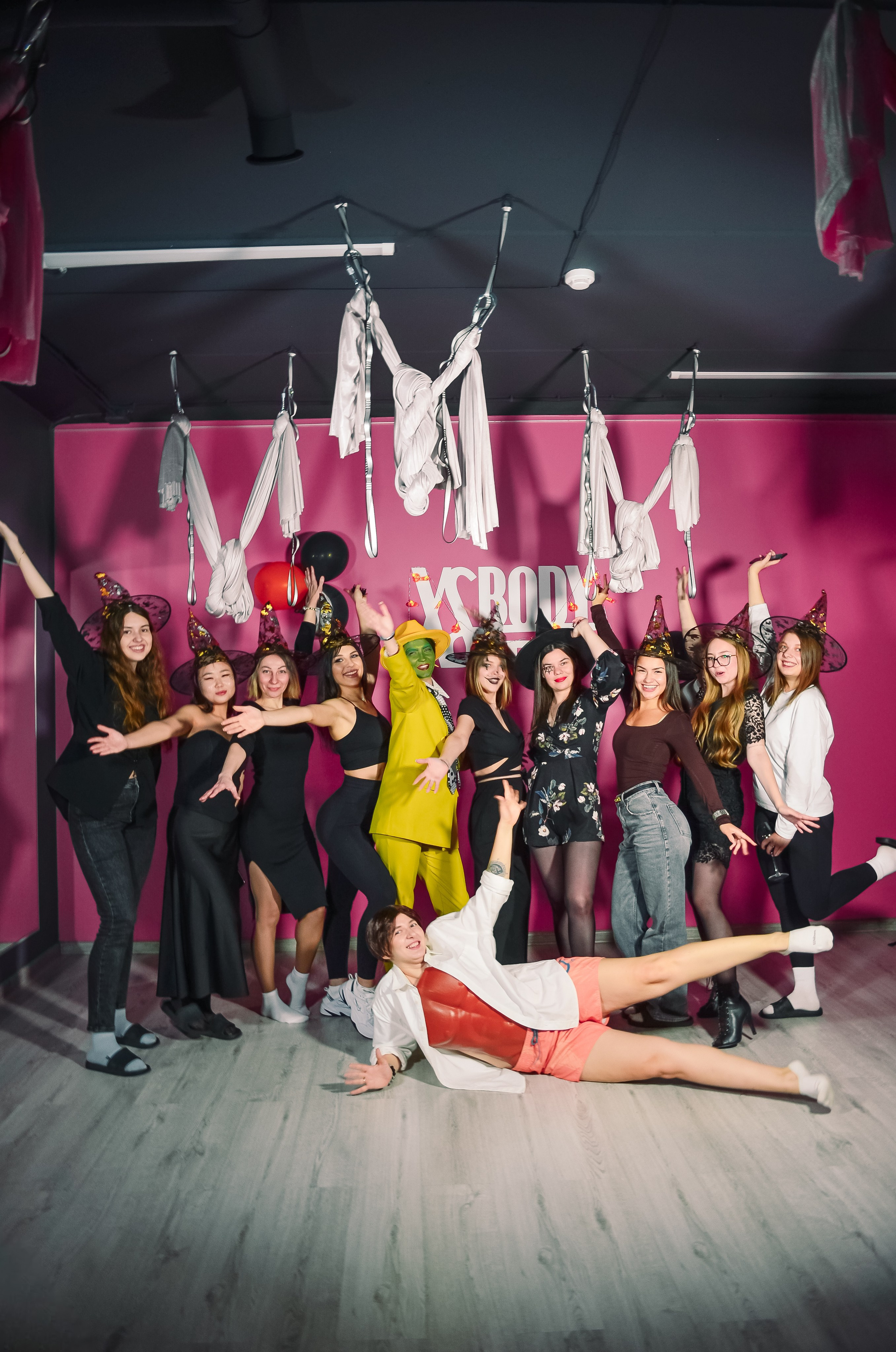 Фоторепортаж мероприятия в фитнес-клубе. Денисова Аля — фотограф для парных съемок и индивидуальных историй в Барнауле