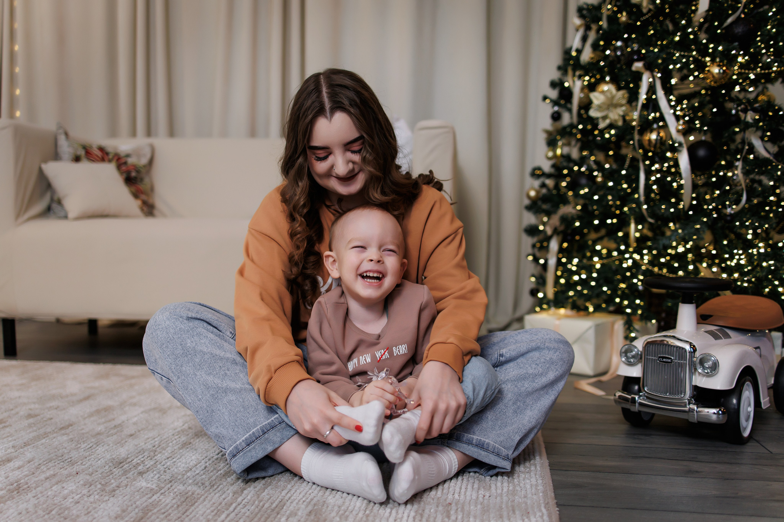 Ваши фотографии. Интерьерная фотостудия Background в Омске