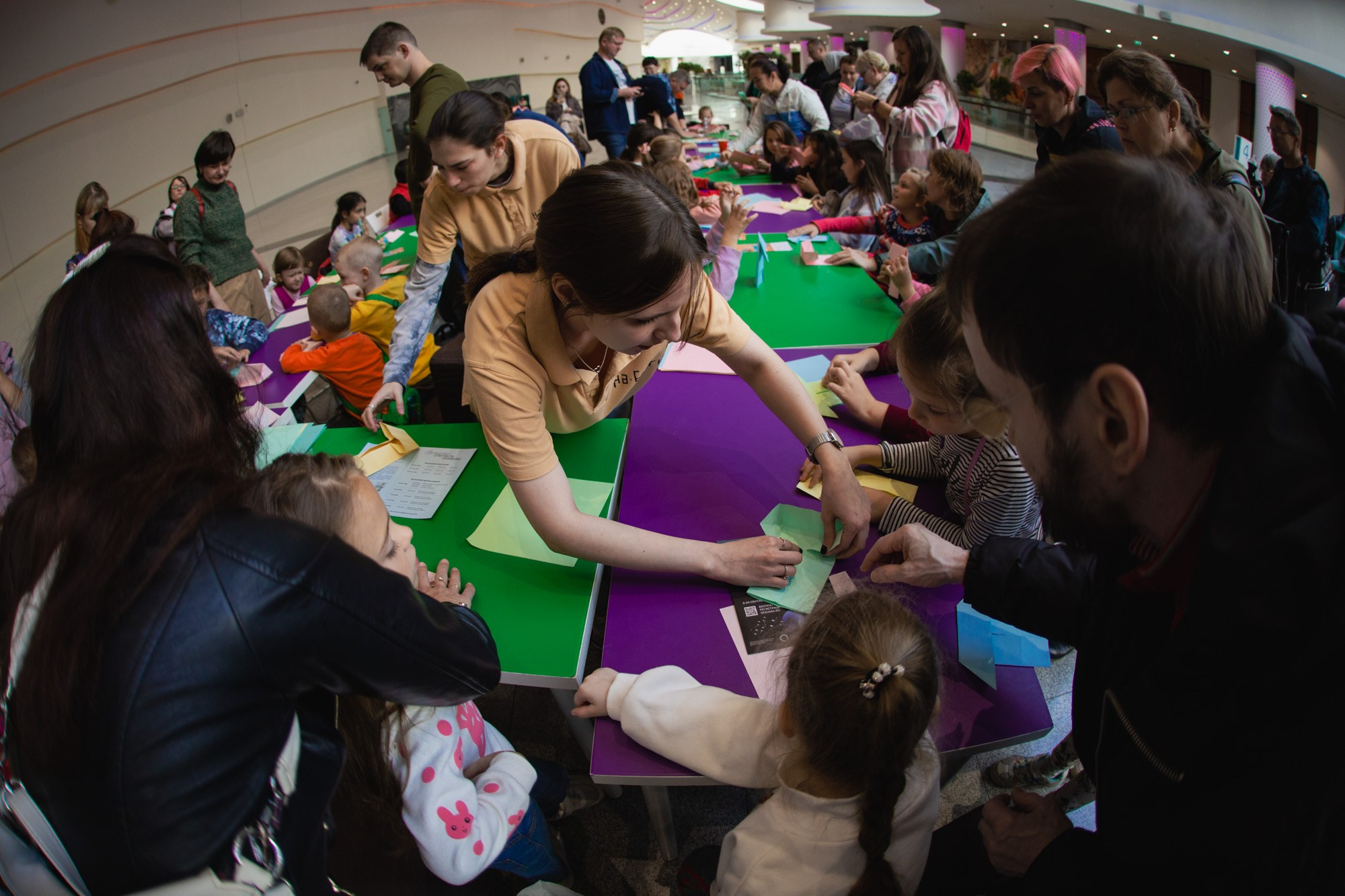 Сказка в ТЦ Океания. Репортажный и концертный фотограф в Москве Анастасия Осень