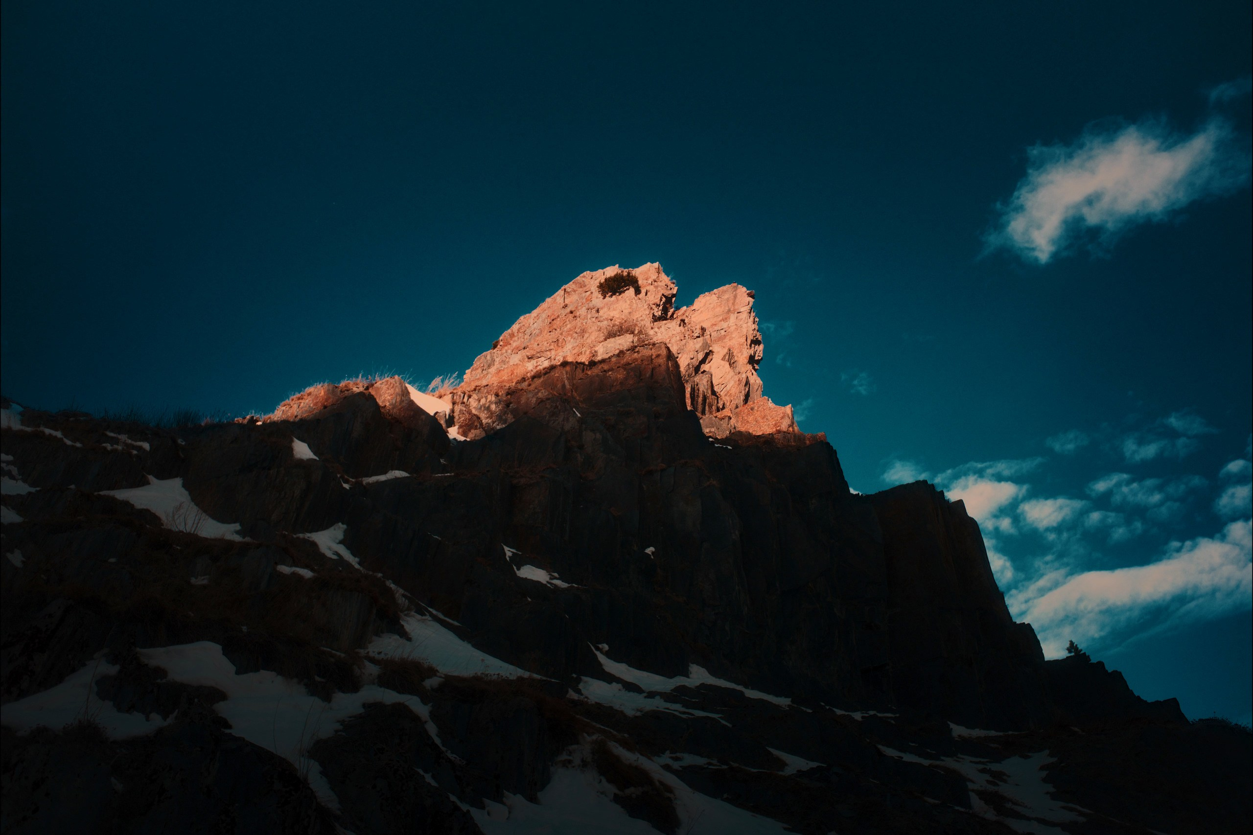 Streets of Sakartvelo p.10. Viktor Garshnep Documentary Photographer