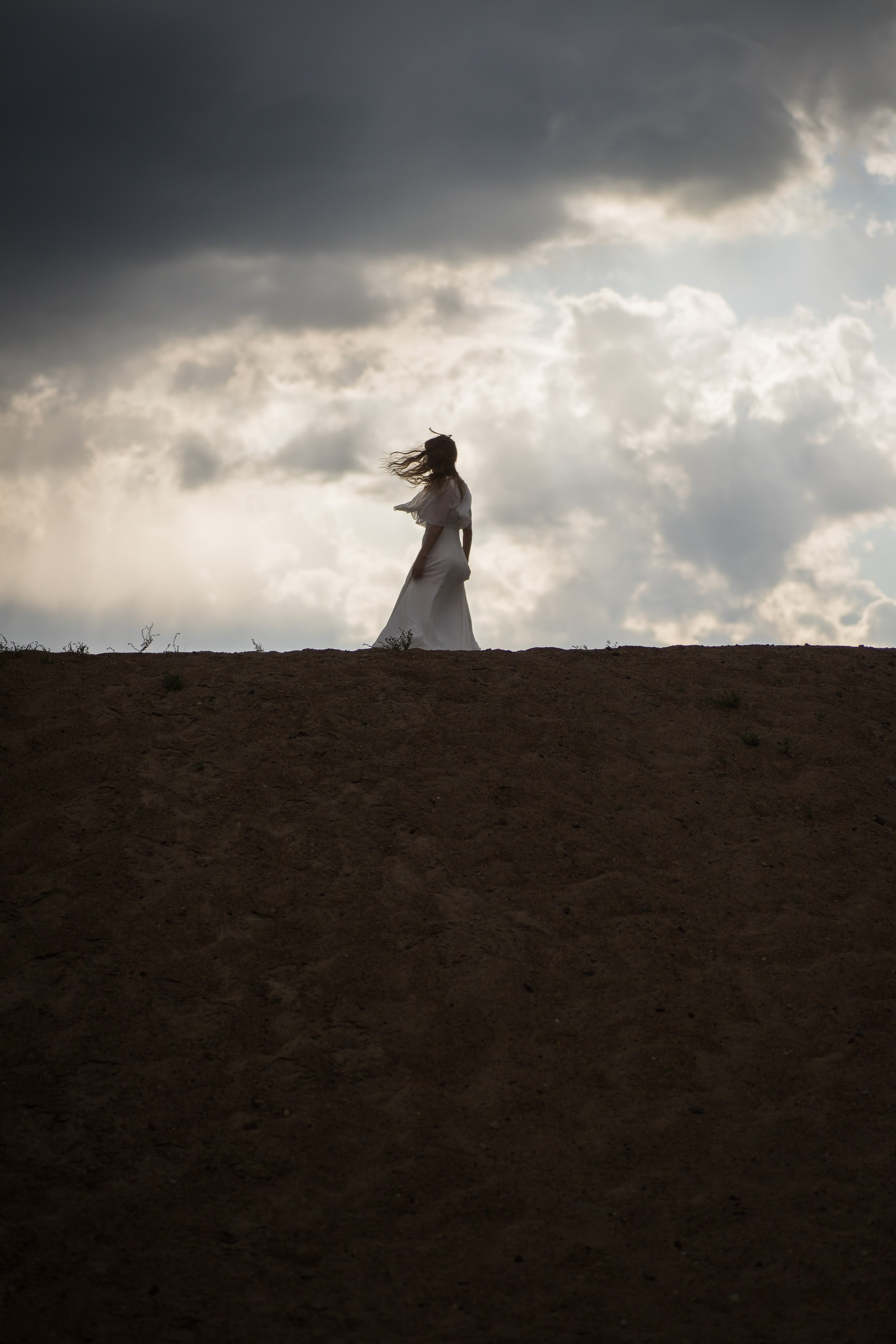 В песках на закате. Креативный и женский Фотограф Омске Наталья Лебедева