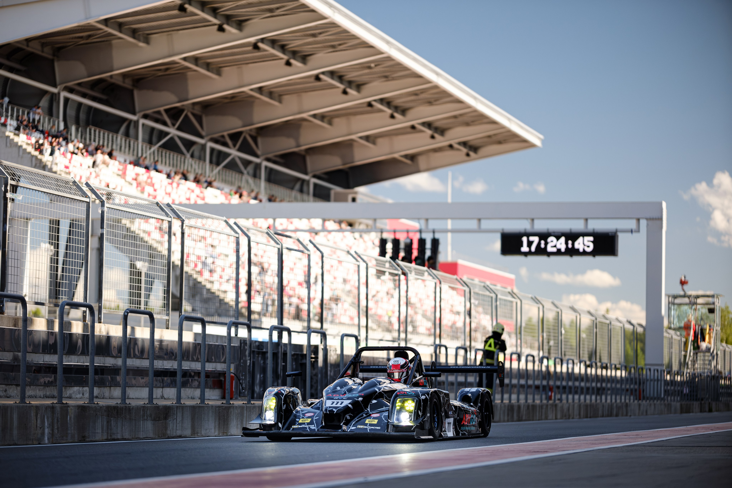 Российская серия гонок на выносливость. Авто и мотоспорт — фотограф Антон Медведев iCoguar