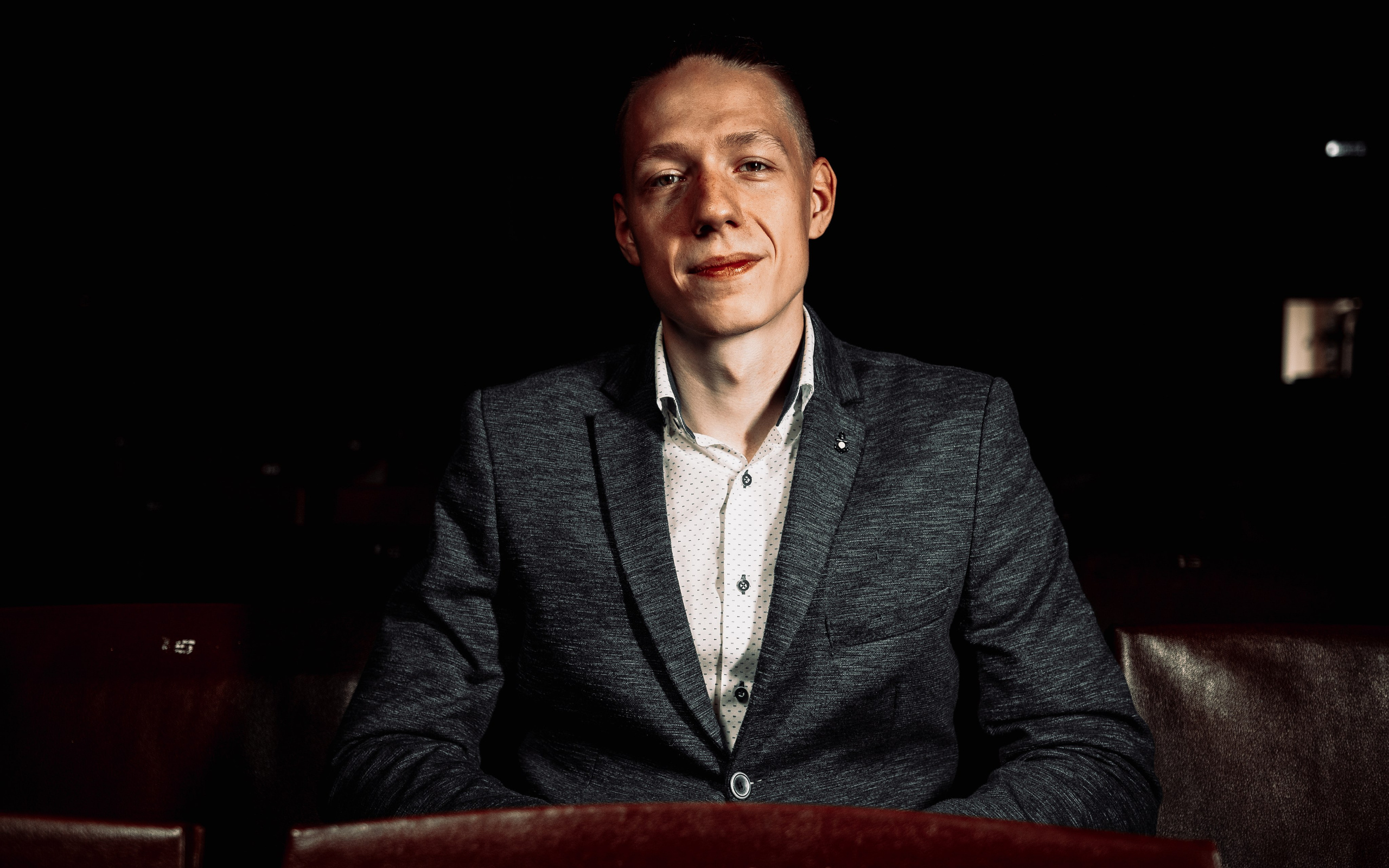 Илья 🎭 Театрал. Антон Непочатых — Большой мужской фотограф