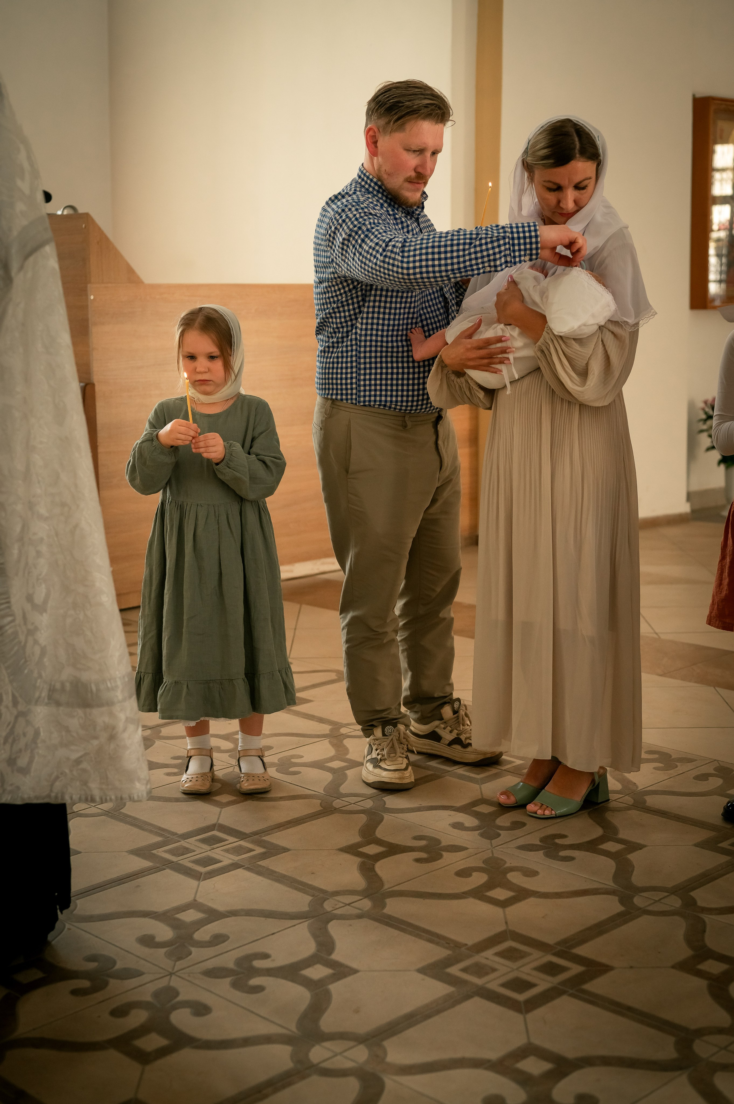 Таинство крещения. Фотограф новорождённых, семейный, школьный в городе Калуге Евгения