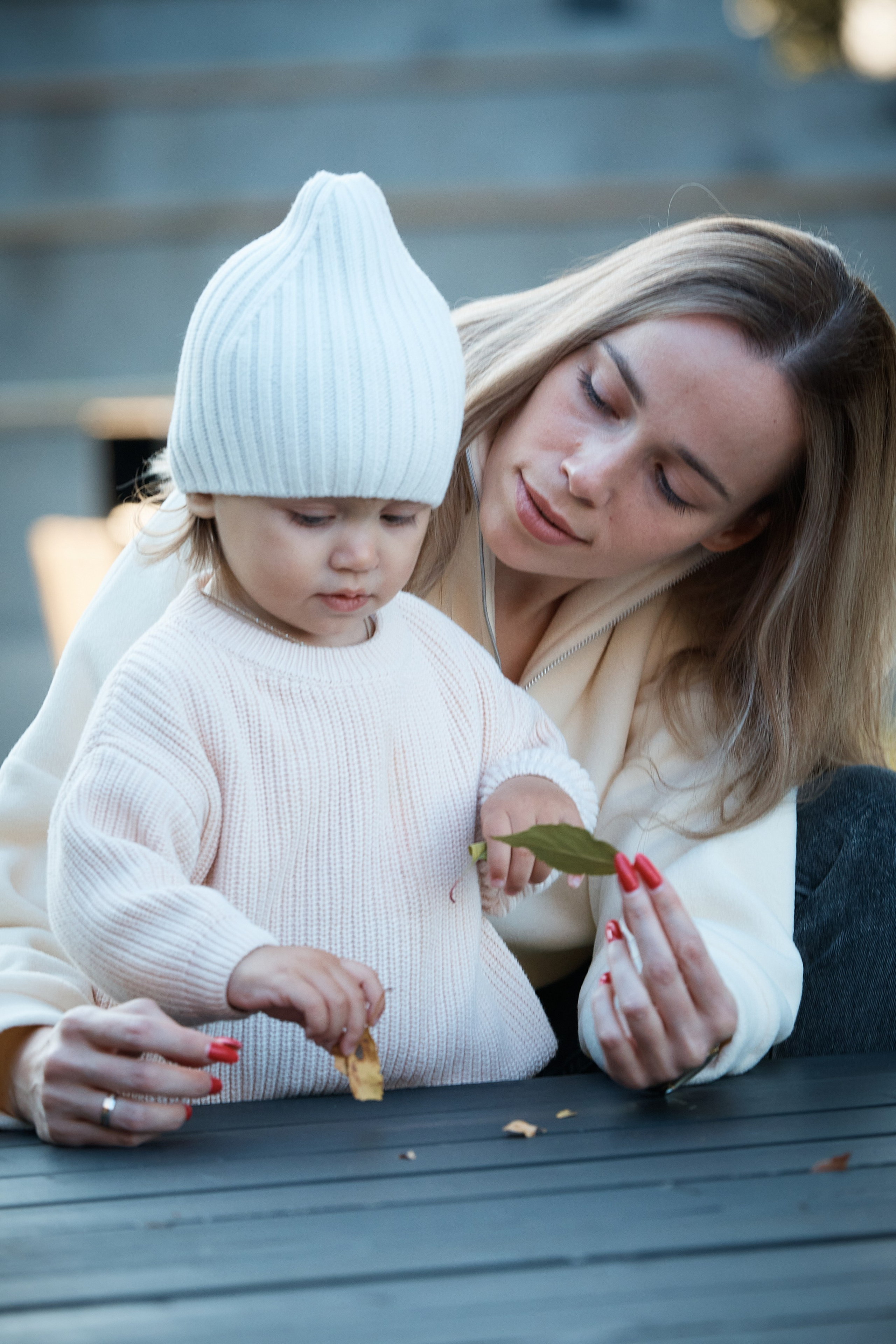 Прогулка в Алесандровском саду. Надя и Дима с дочей. Татьяна Бабаева — Фотограф