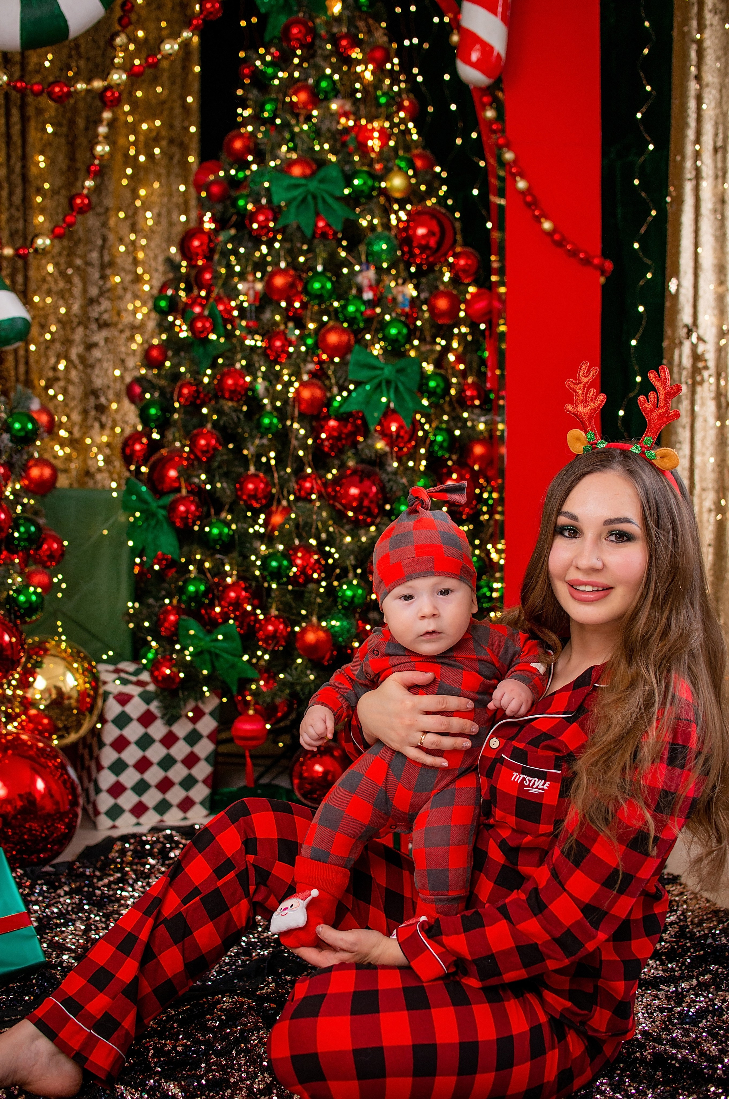 Анонс новогодней съёмки 2023-2024 для Льва и Марии. Фотограф новорожденных Краснодар Малышенко Надежда