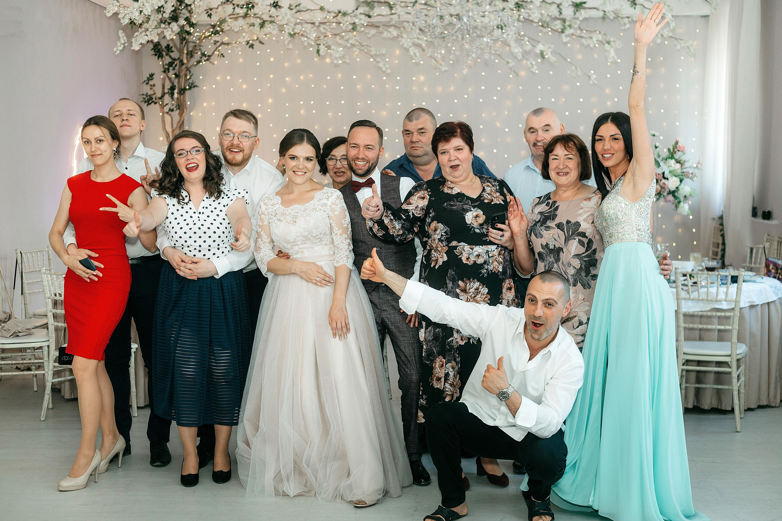 Лидия и Игорь: сборы невесты, Второй Дворец, Исаакиевская площадь, банкет. Душевный фотограф в Санкт-Петербурге. Свадебные и семейные фотосессии