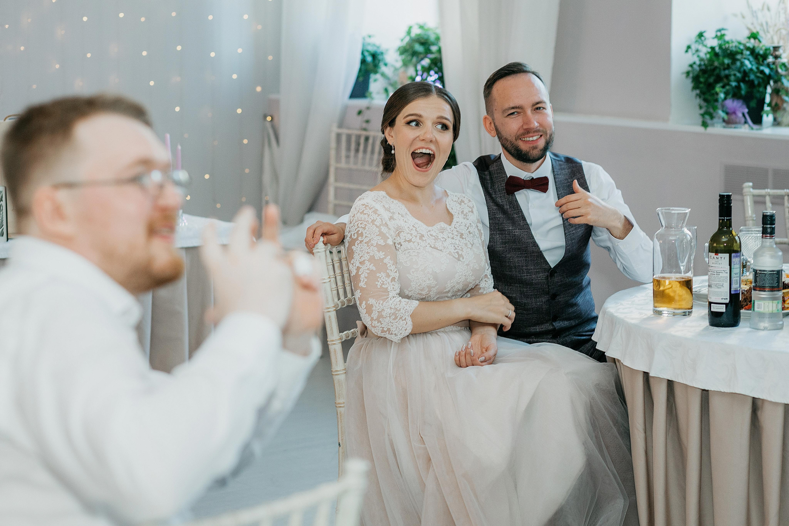 Лидия и Игорь: сборы невесты, Второй Дворец, Исаакиевская площадь, банкет. Душевный фотограф в Санкт-Петербурге. Свадебные и семейные фотосессии