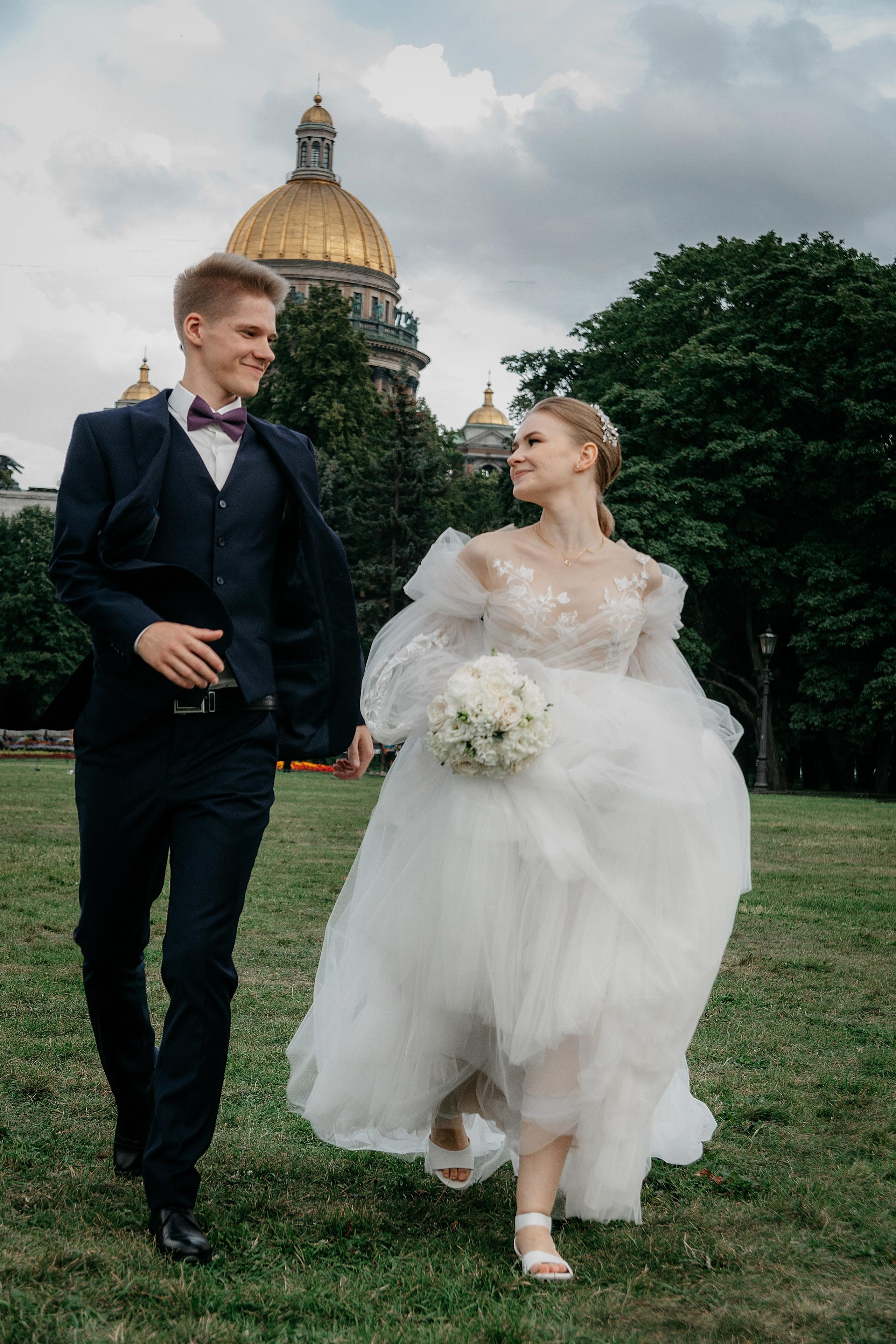 Ульяна и Александр: Первый Дворец, теплоход и банкет. Душевный фотограф в Санкт-Петербурге. Свадебные и семейные фотосессии