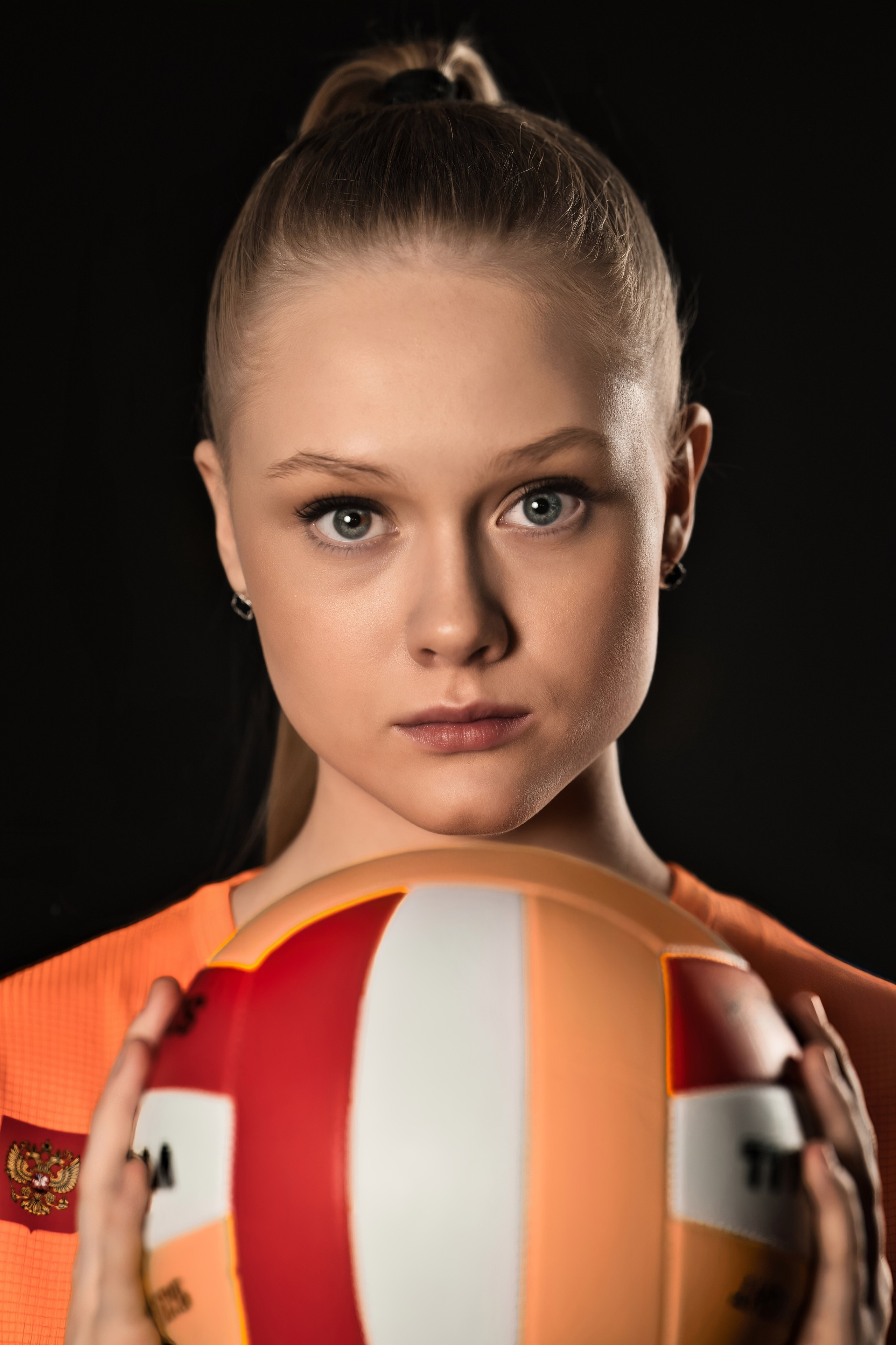 В волейбол играют настоящие красотки!. Фотограф Денис Кривопусков