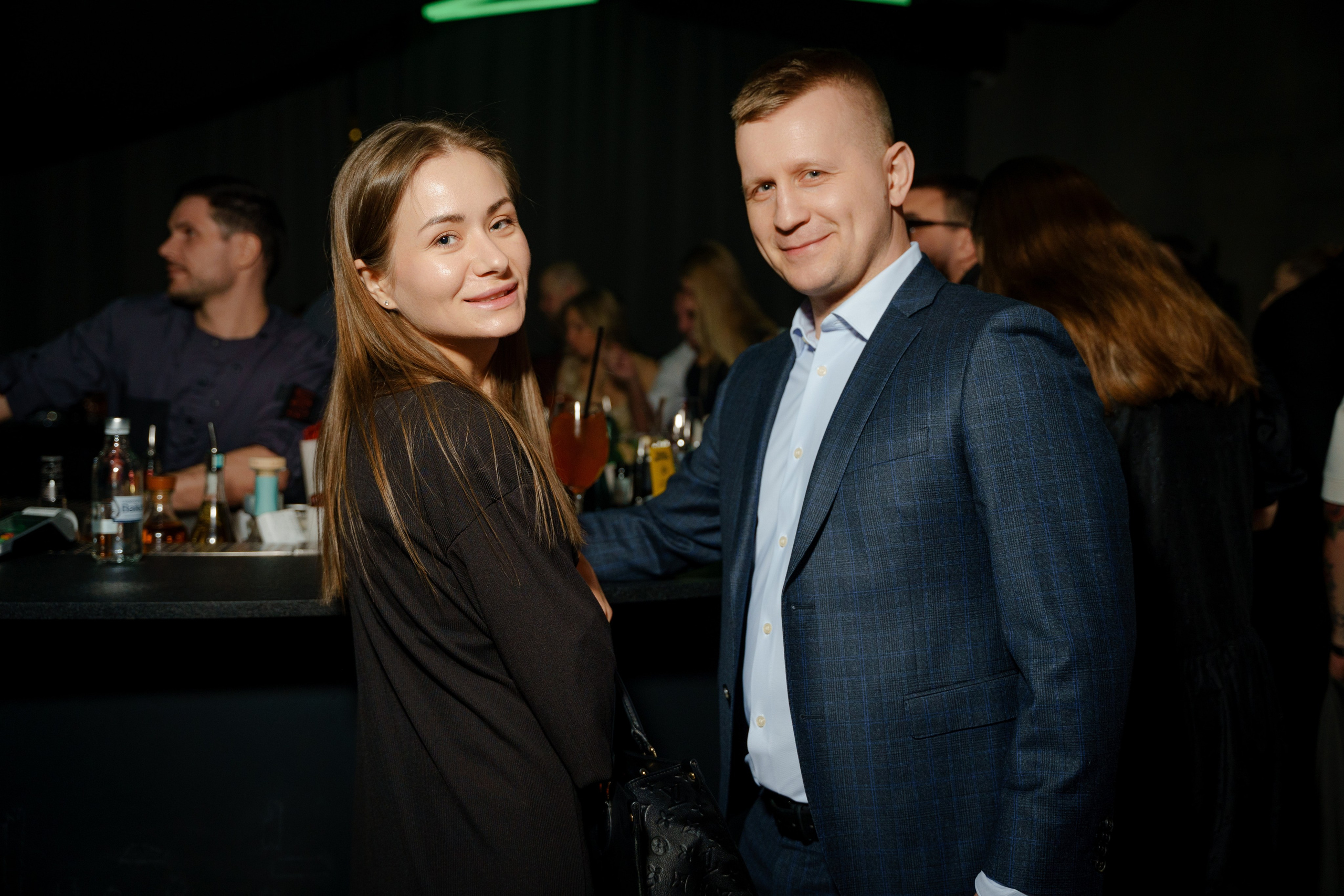 Вечеринка OSNOVATELI.LIVE репортажный фотограф Саша Дружинина. Репортажный фотограф в Москве Саша Дружинина