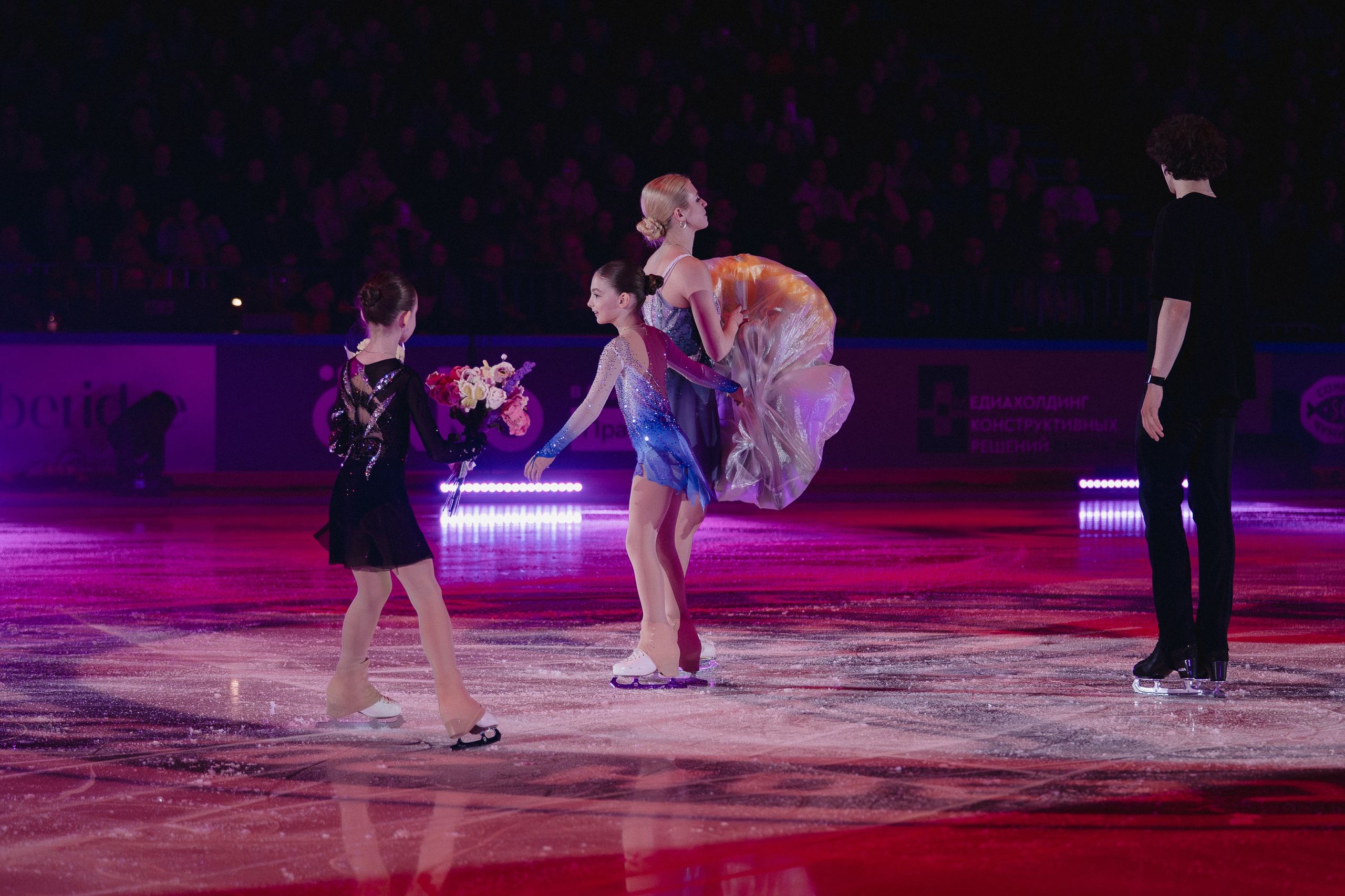 Шоу Этери Тутберидзе в Новосибирске. Воробьева Ксения — Спортивный и танцевальный фотограф Новосибирск