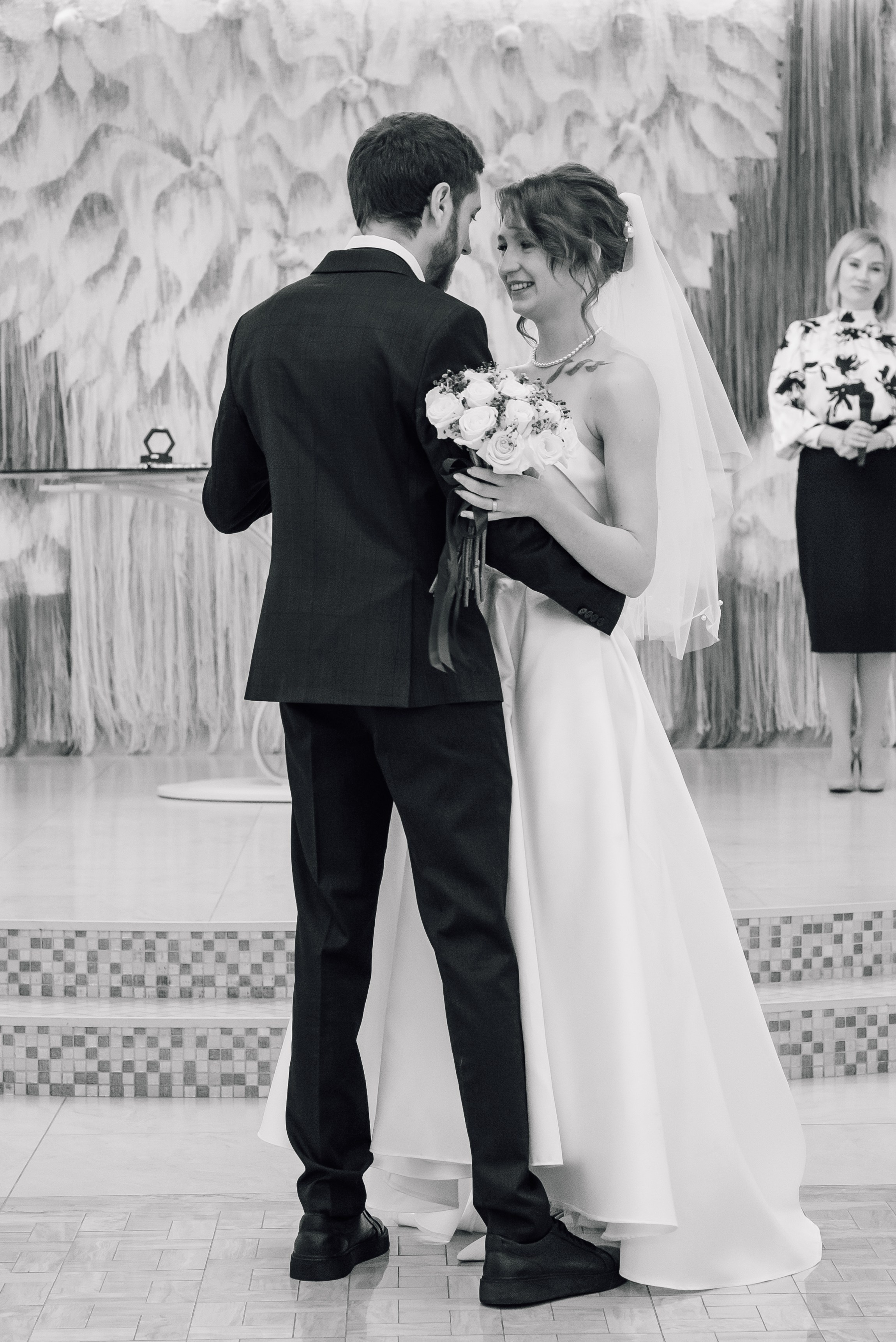 Свадьбы: ЗАГС. Фотограф Вероника Чермных