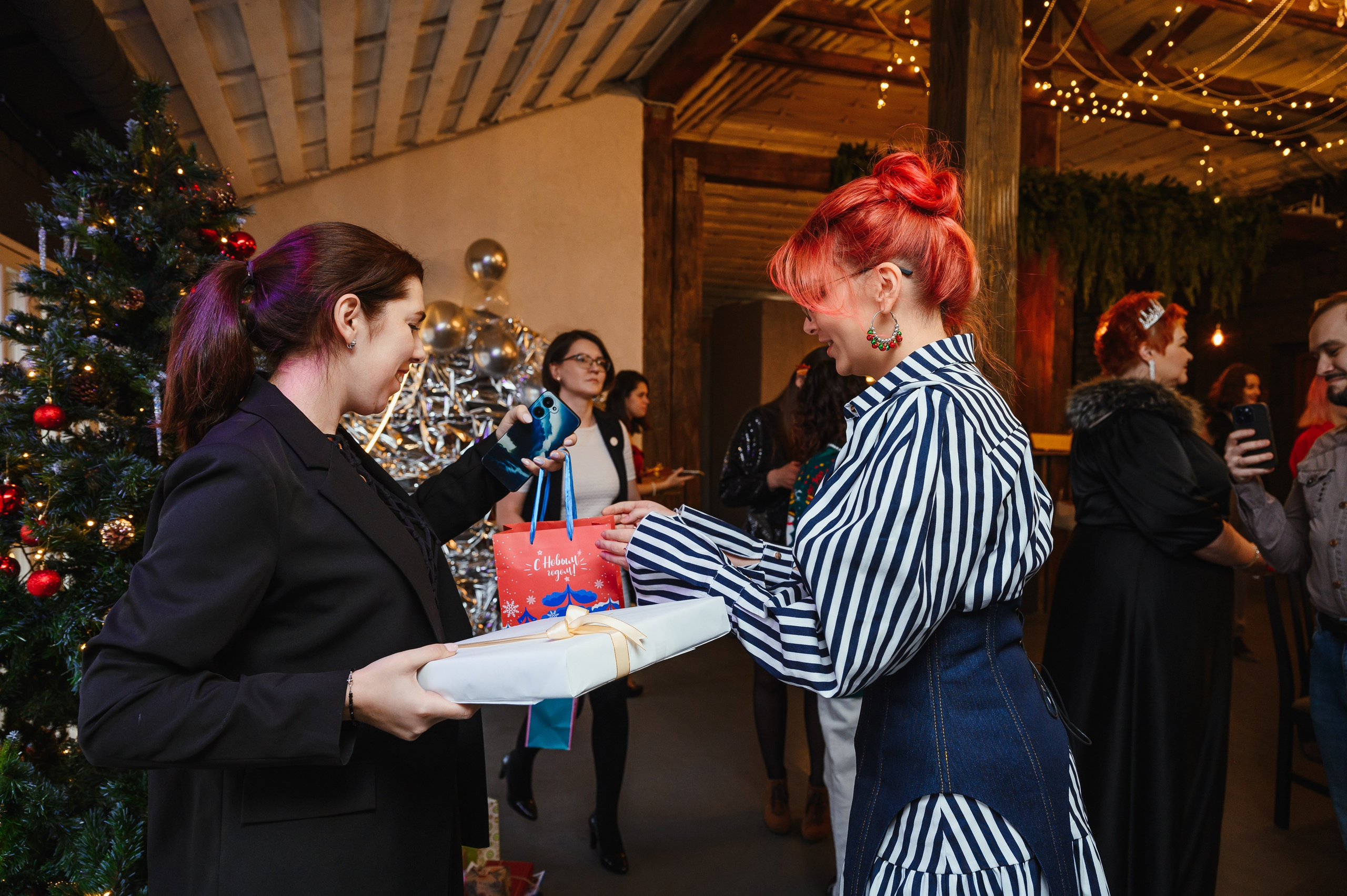 Новый год в клубе «Читалка». Свадебный и просто хороший фотограф в Челябинске