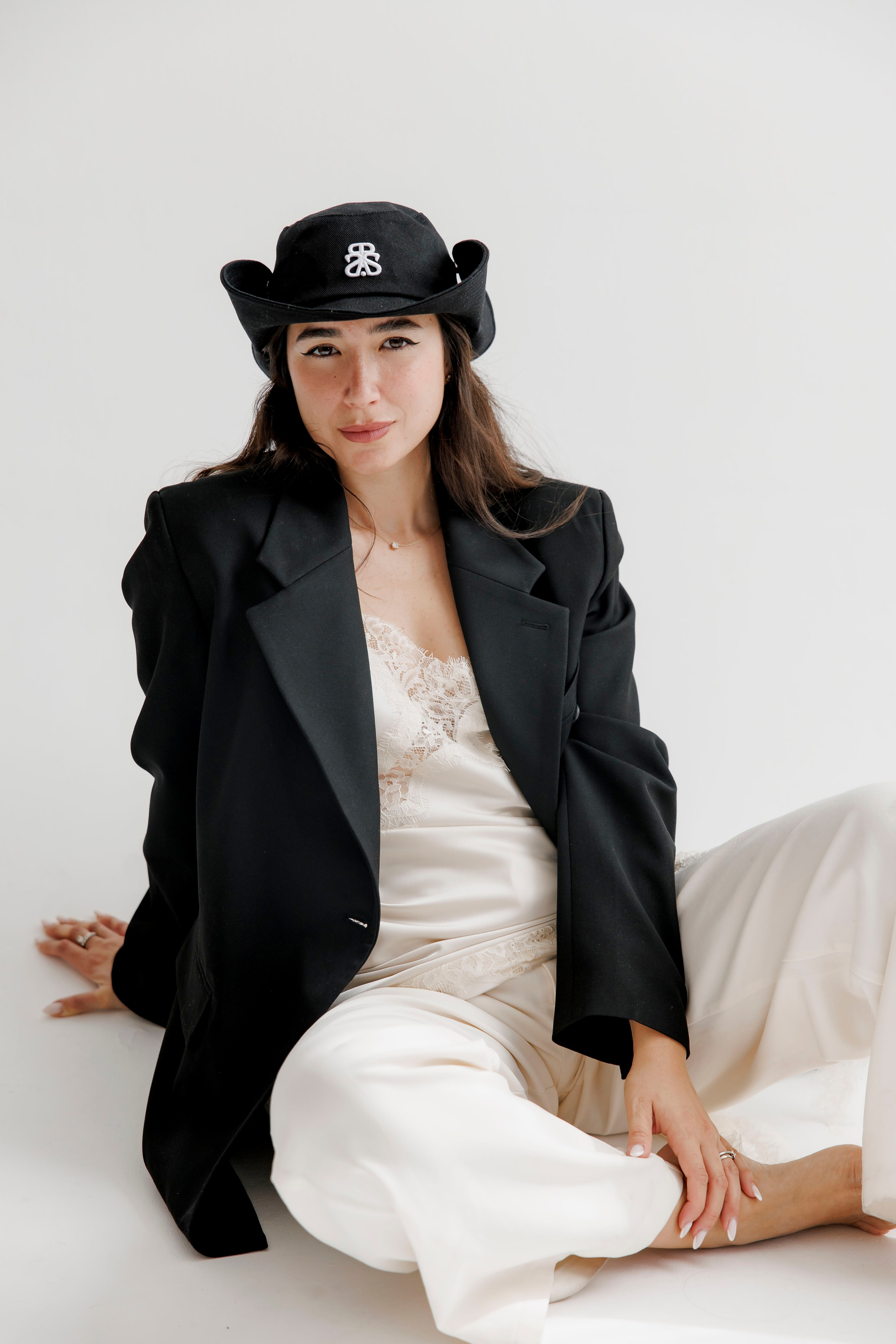 Family photoshoot inside the studio. Wedding and family photographer